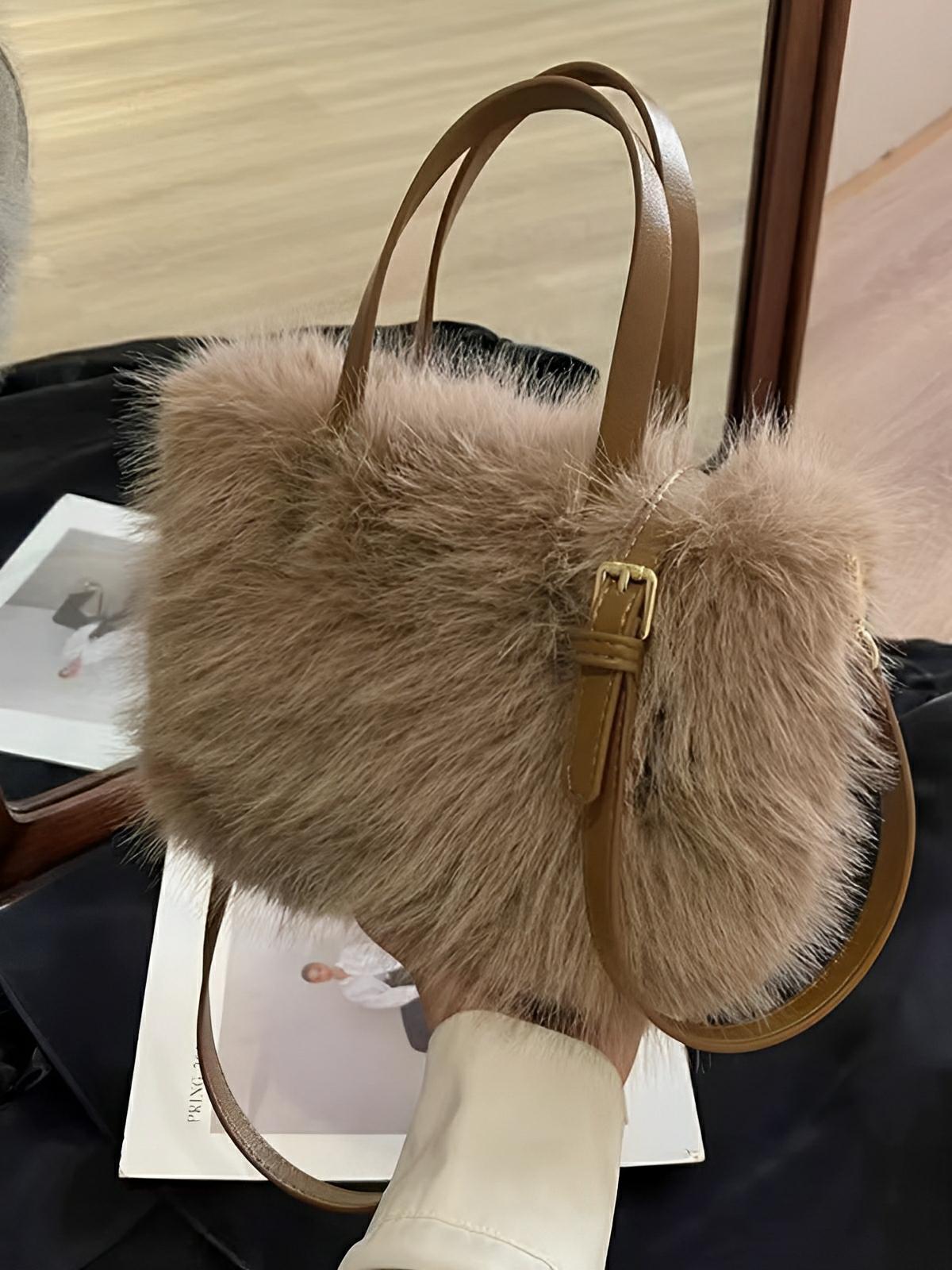 Mini sac à main en fourrure, bandoulière douce, modèle Elsa - Sac à main - Marron