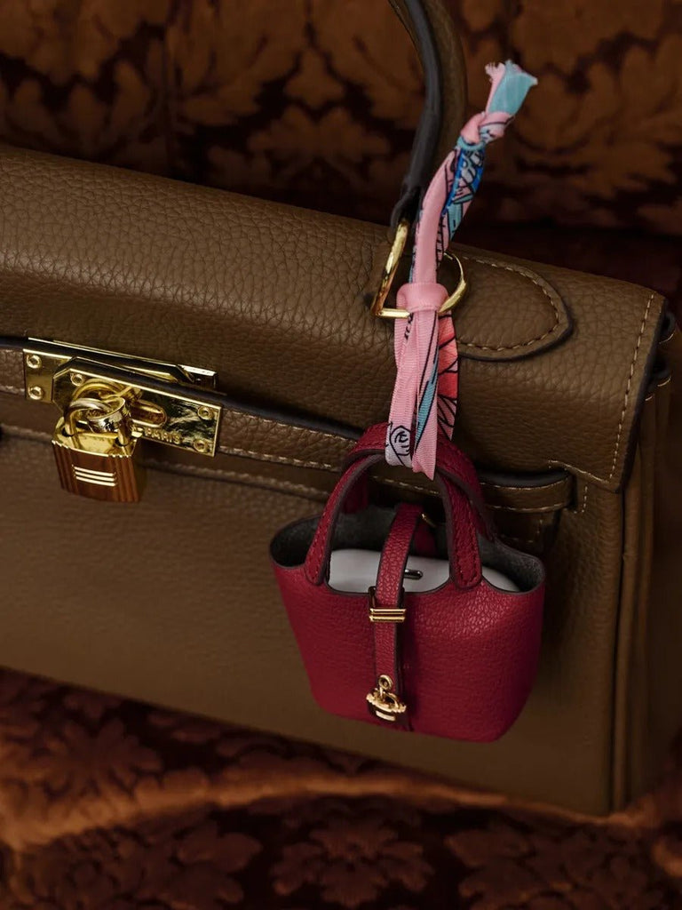 Mini sac bijoux de sac, porte - clés luxe, cuir grainé, format AirPods, accessoire luxueux, modèle Trésor - Bordeaux