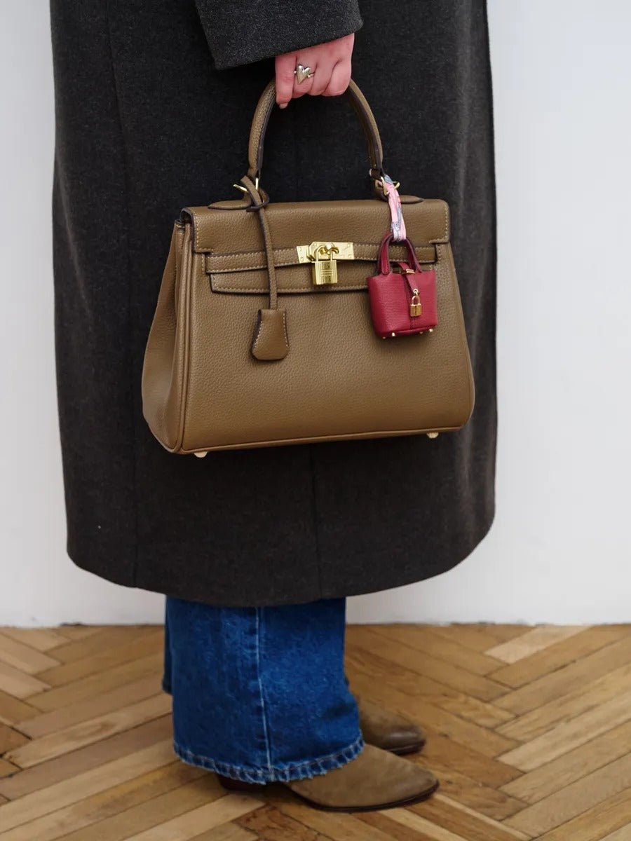 Mini sac bijoux de sac, porte - clés luxe, cuir grainé, format AirPods, accessoire luxueux, modèle Trésor - Bordeaux