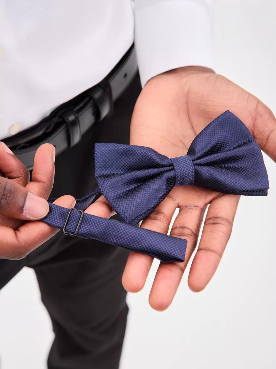 Nœud papillon homme mariage, nœud papillon cérémonie uni, accessoire costard homme, nœud papillon noir, nœud papillon polyester ajustable, modèle Tom - Bonnets - Bleu marine