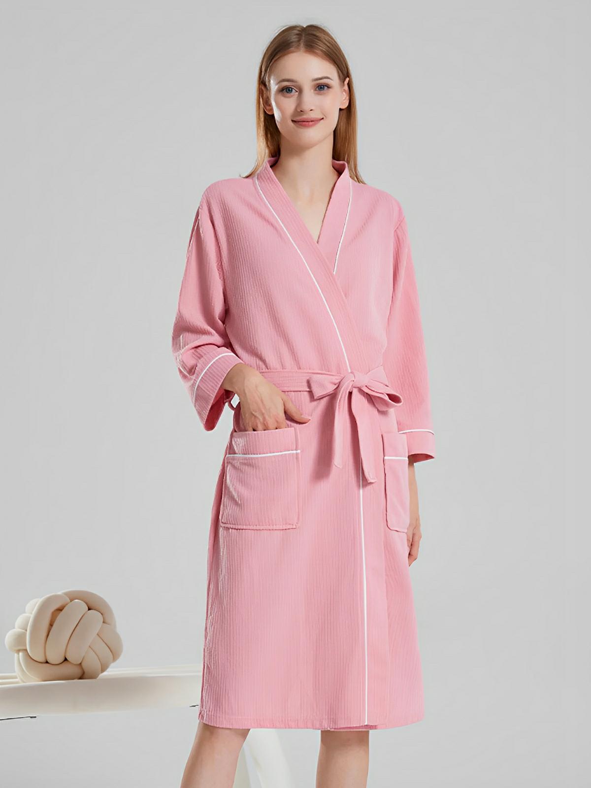 Peignoir homme femme, coton nid d'abeille doux, ceinture ajustable, poches pratiques, col en V moderne, peignoir long léger, peignoir bain confort, peignoir maison, modèle Lermi - Peignoir - Rose M