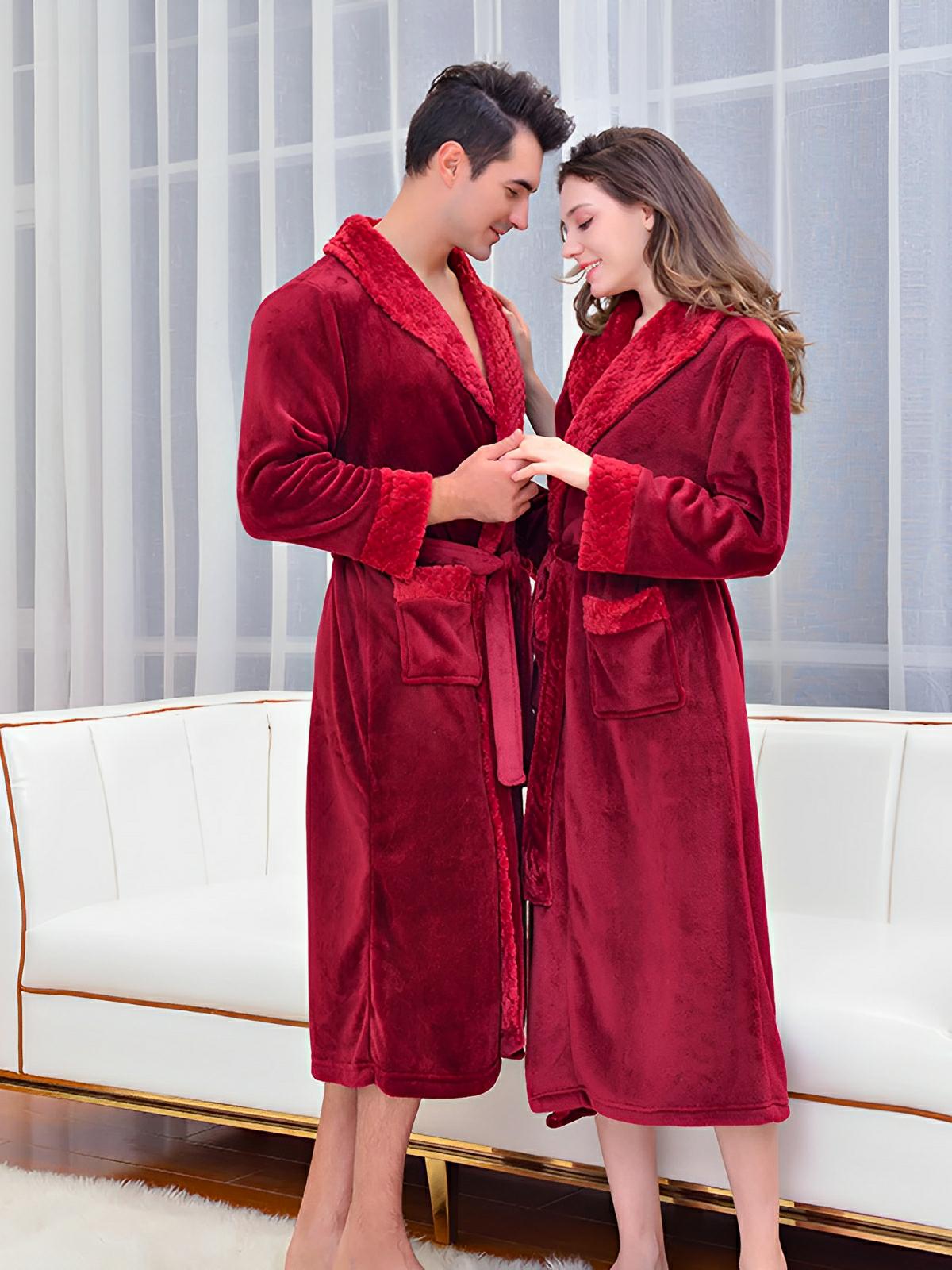 Peignoir long en flanelle ultra douce, modèle mixte, confort chaud pour l’hiver, ceinture à nouer, poches pratiques, col châle raffiné, modèle Porta - Peignoir - Bordeaux M