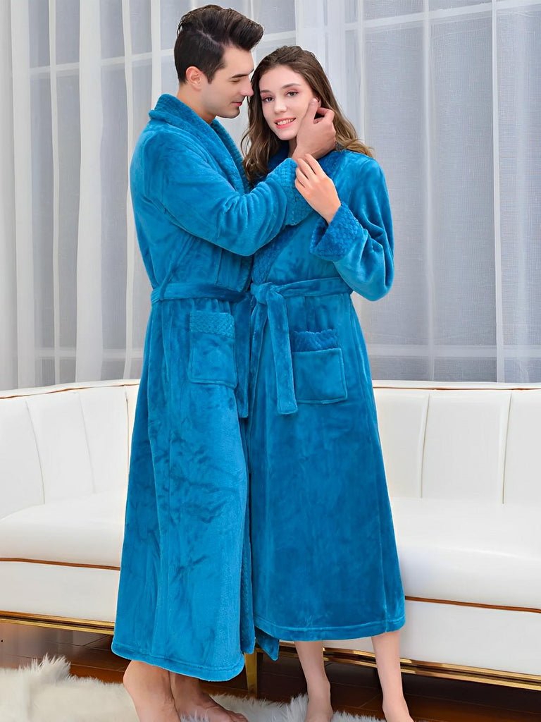 Peignoir long en flanelle ultra douce, modèle mixte, confort chaud pour l’hiver, ceinture à nouer, poches pratiques, col châle raffiné, modèle Porta - Peignoir - Bleu M