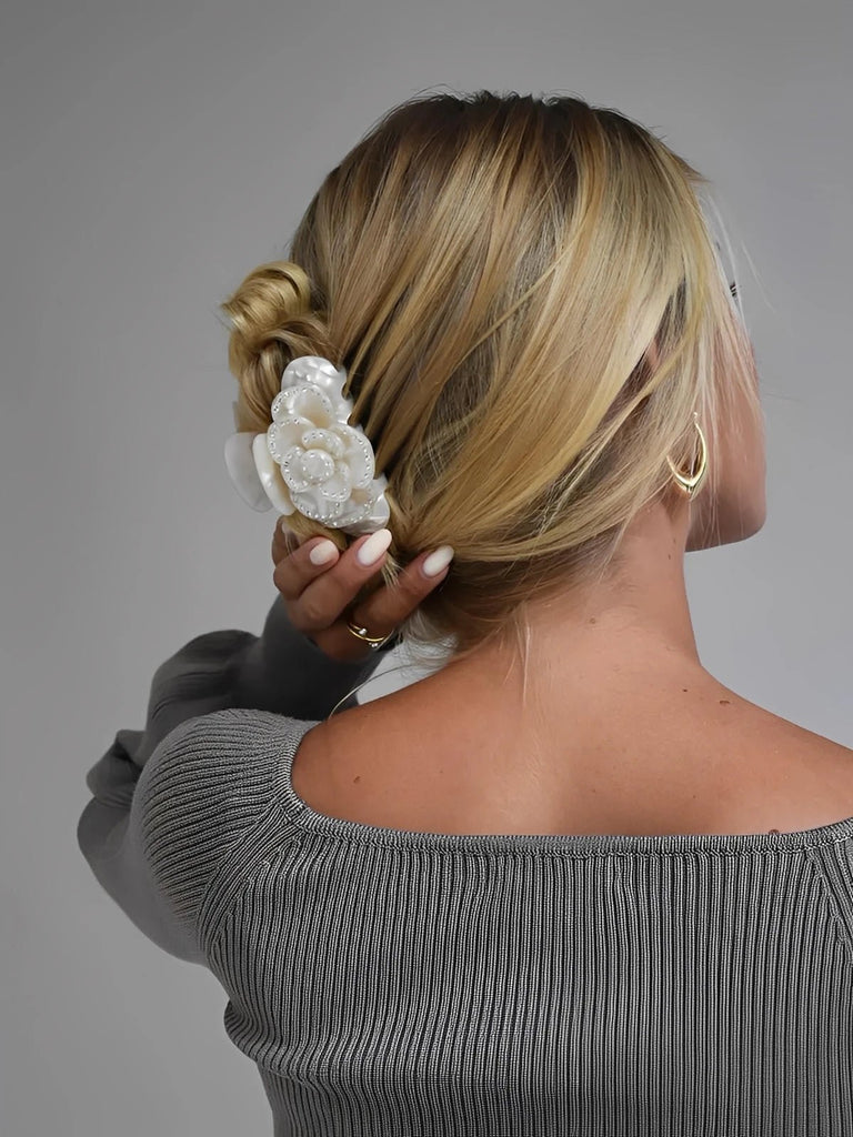 Pince à cheveux femme, pince crabe fleur, pince cheveux acétate, pince à strass, accessoire cheveux chic, modèle Dadia - Pince à cheveux - Blanc