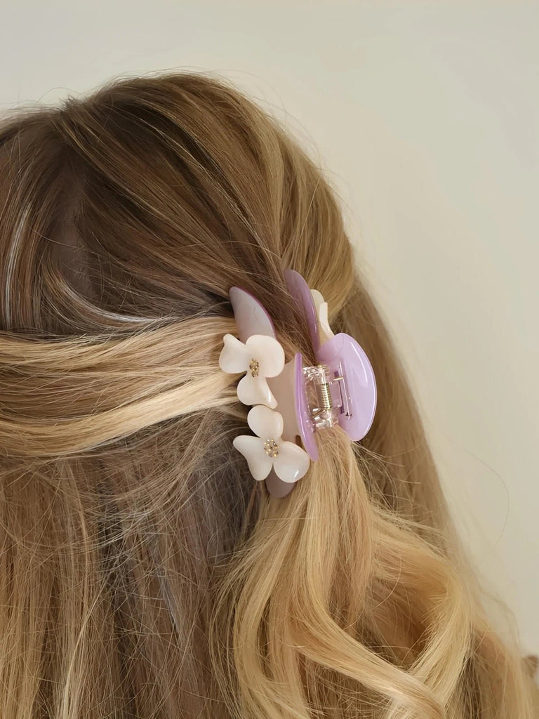 Pince à cheveux fleur, pince crabe en acétate, rose et beige, accessoire coiffure chic, pince cheveux fleurs perlées, modèle Findie - Pince à cheveux - Blanc et rose