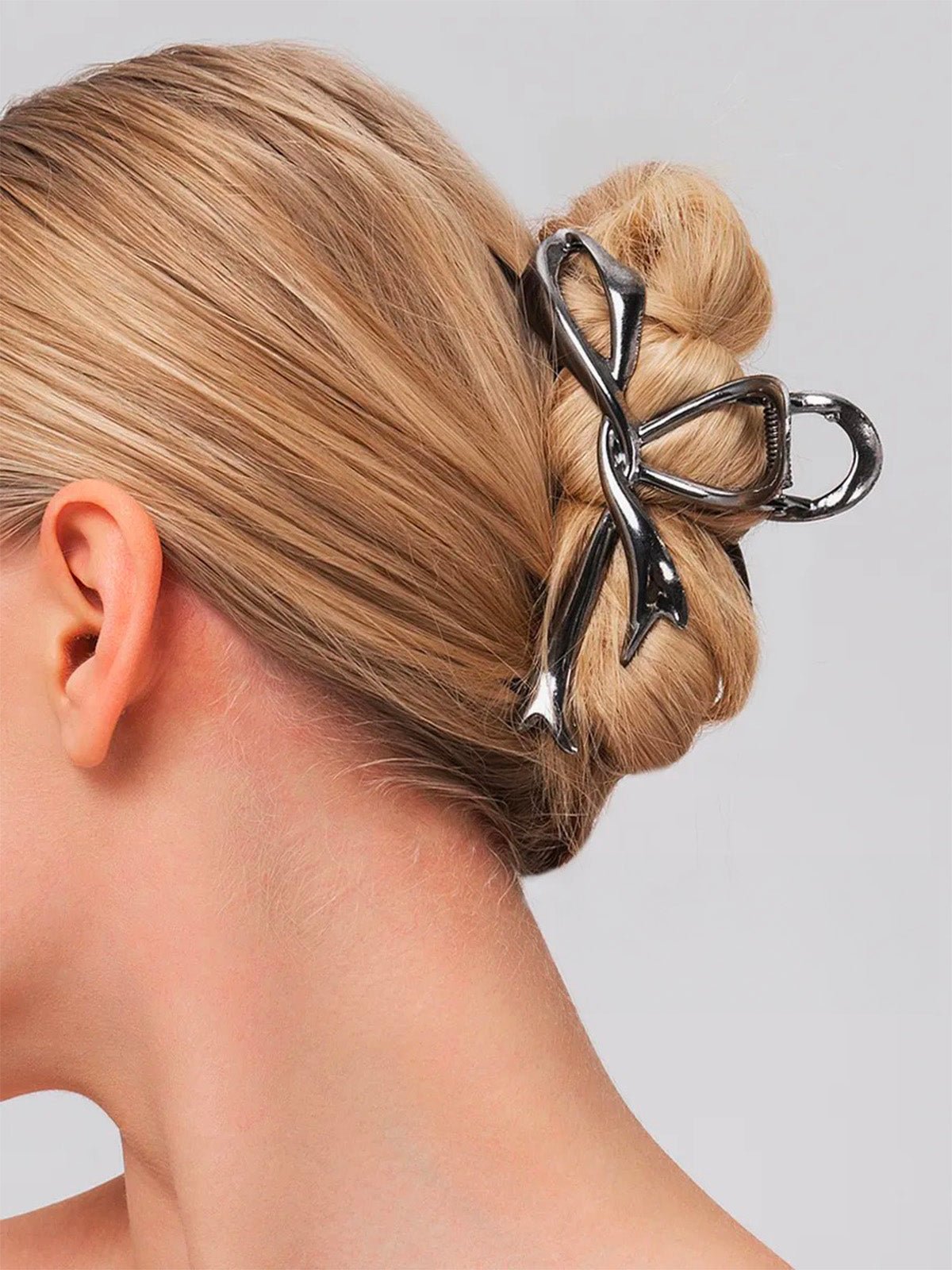 Pince à cheveux métal, pince crabe femme, accessoire cheveux nœud, pince coiffure cheveux longs, pince solide brillante, modèle Mina - Pince à cheveux - Argent