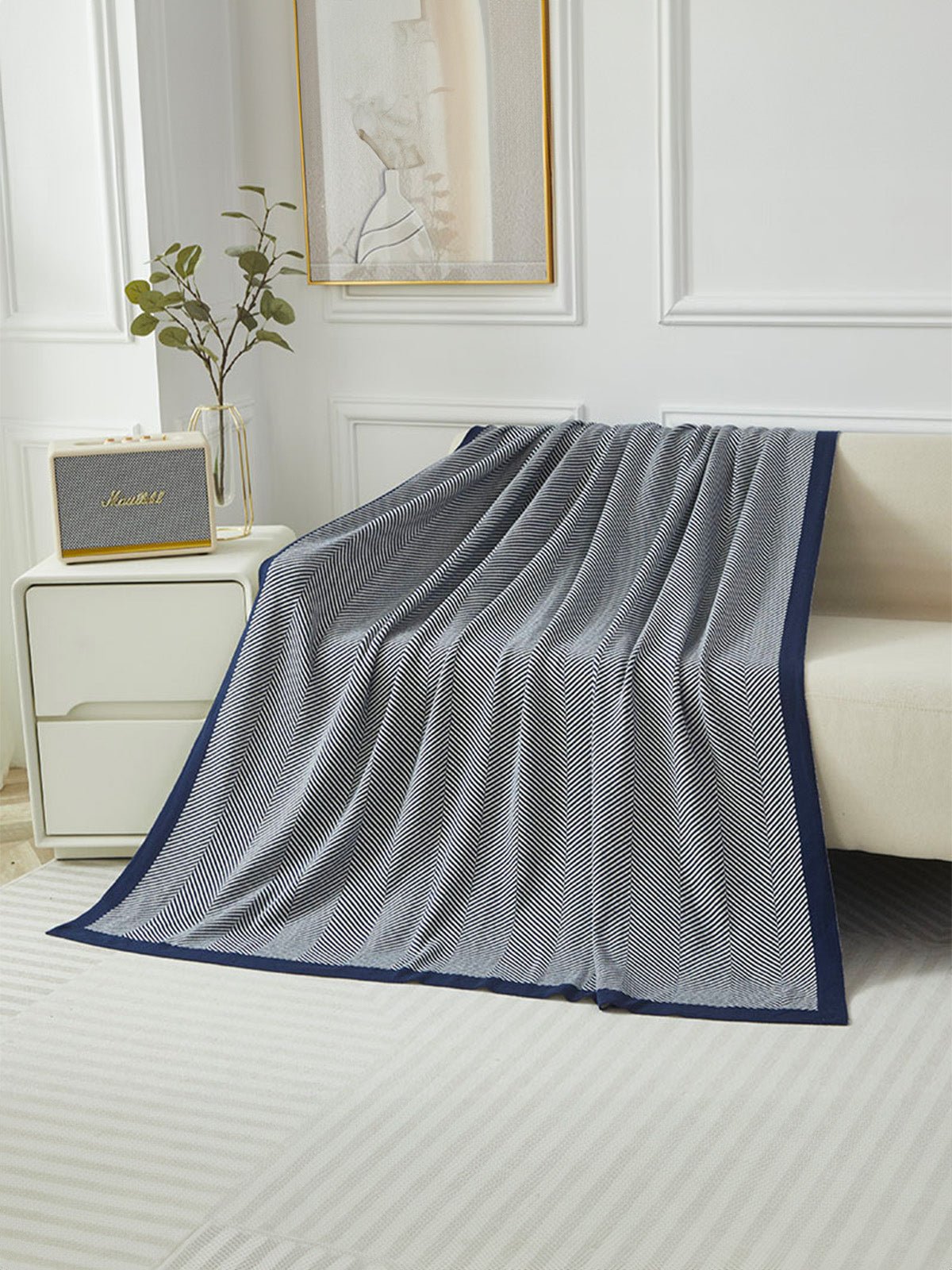 Plaid chevron doux, couverture tricotée, plaid canapé lit, plaid cocooning, couverture légère, modèle Idilo - Bleu marine