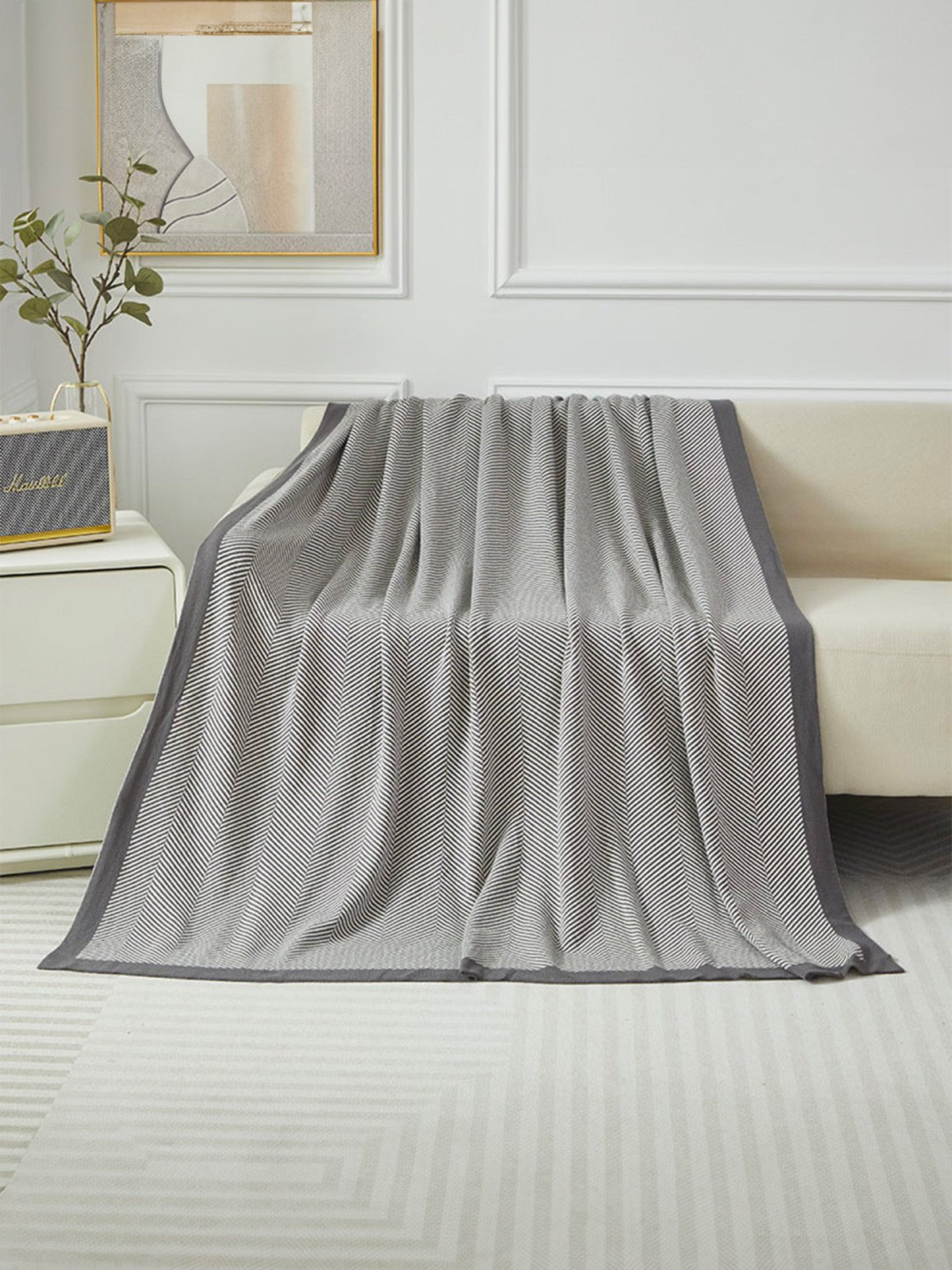 Plaid chevron doux, couverture tricotée, plaid canapé lit, plaid cocooning, couverture légère, modèle Idilo - Gris