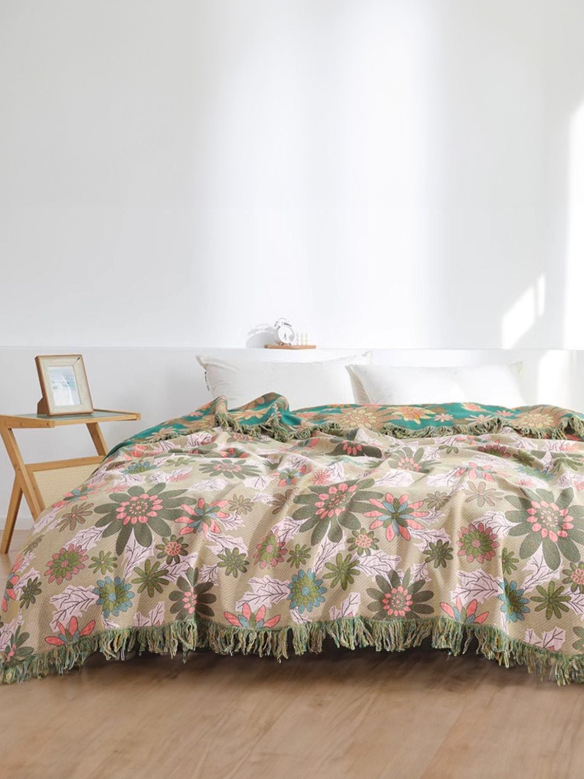 Plaid coton fleurs colorées, couverture décorative, jeté de canapé, grand format, ambiance naturelle, modèle Olya - Vert 250 x 230 cm