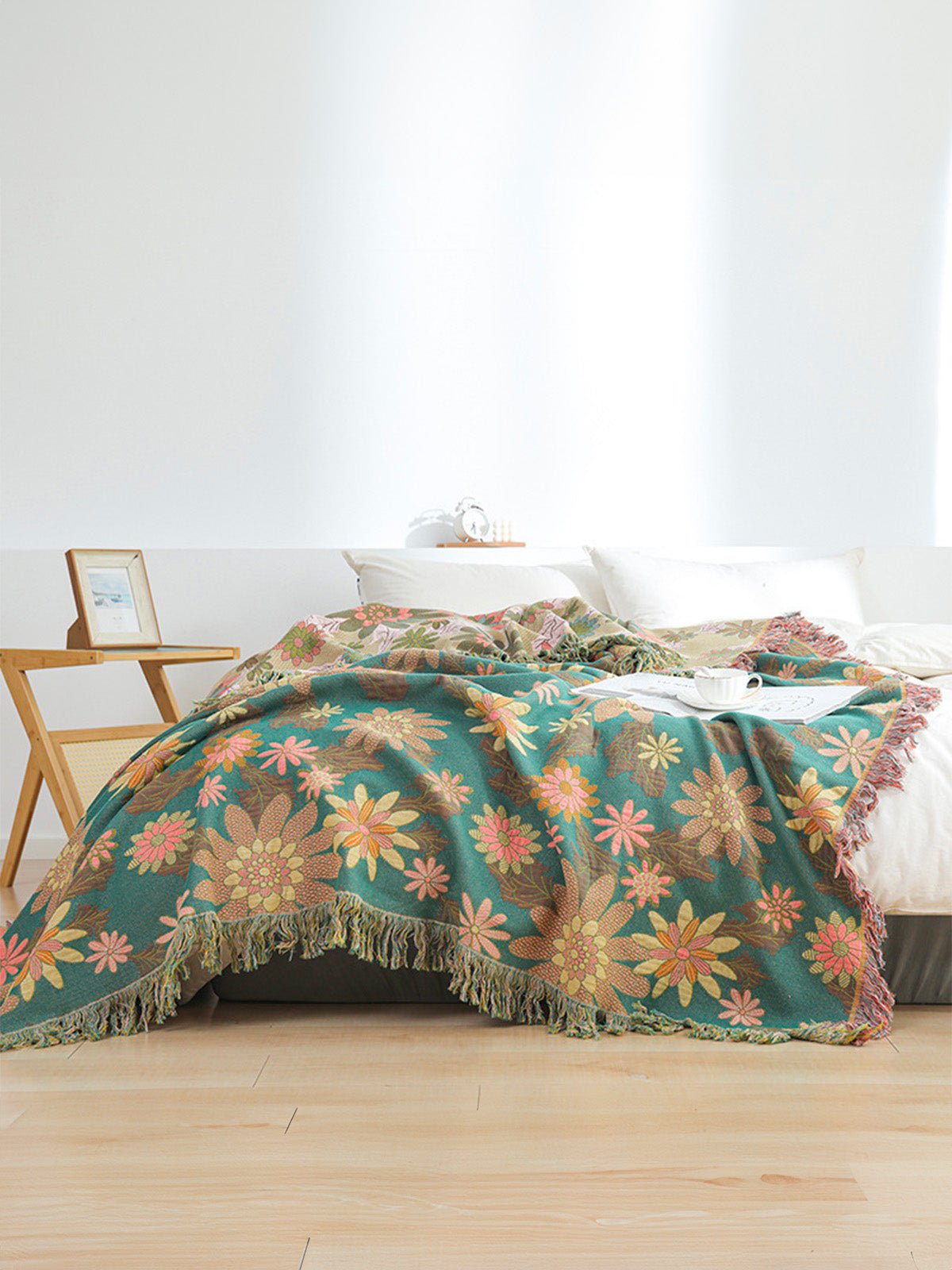 Plaid coton fleurs colorées, couverture décorative, jeté de canapé, grand format, ambiance naturelle, modèle Olya - Vert 250 x 230 cm