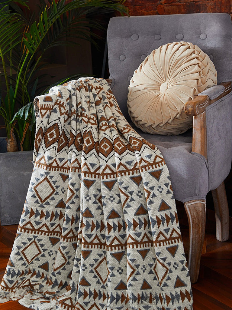Plaid coton jacquard, couverture canapé, style ethnique, grande taille, doux et chaud, motif géométrique, modèle Zeren - Blanc et marron 130 x 150 cm