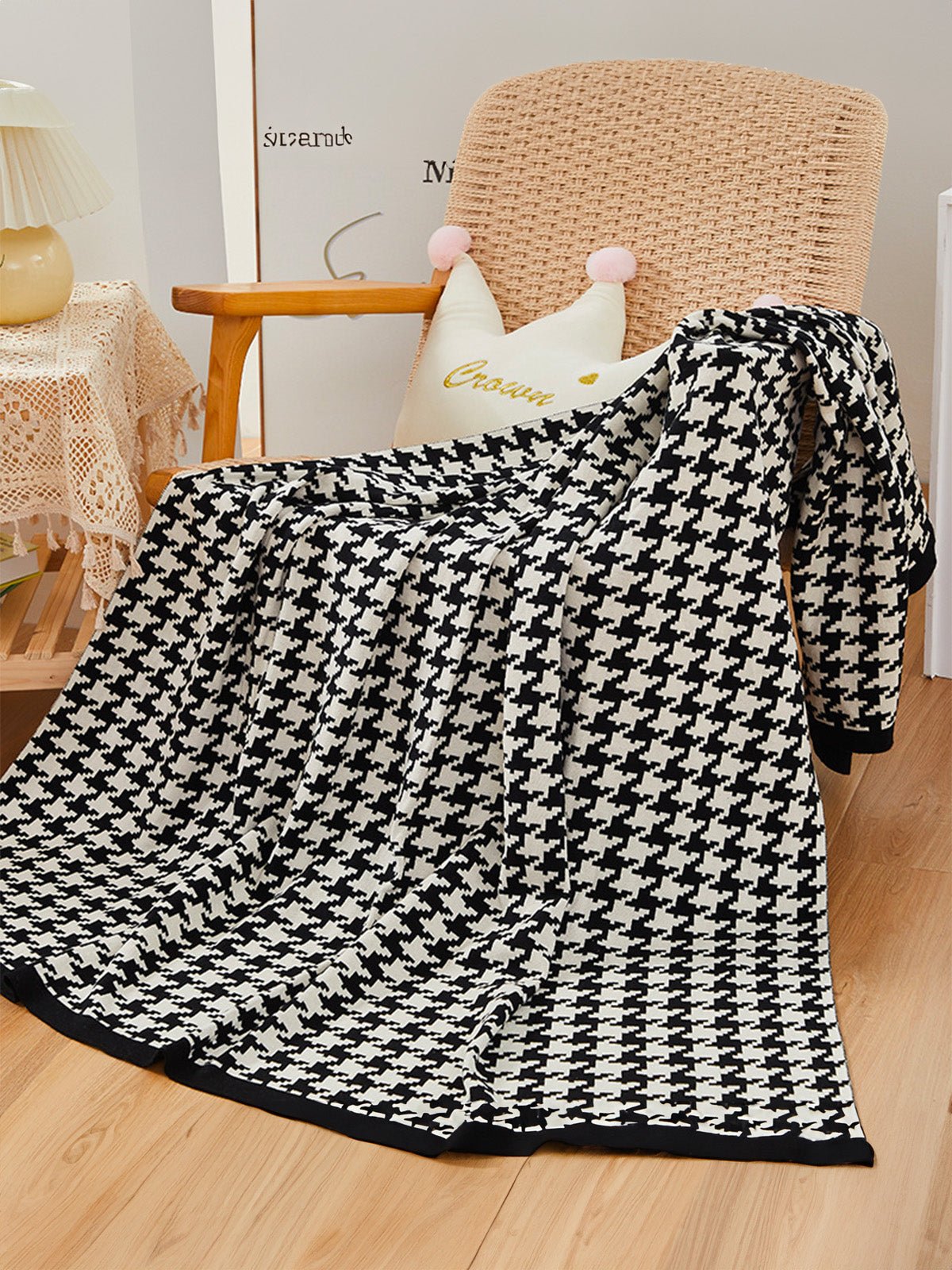 Plaid coton pied - de - poule, jeté de canapé cosy, couverture douce été, plaid déco salon, plaid noir blanc ou noir café, modèle Thalis - Blanc et noir 130 x 160 cm