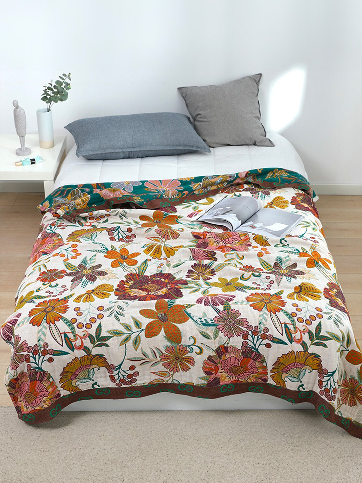 Plaid fleuri coton gaufré, couverture légère lit canapé, jeté de lit bohème, motif floral coloré, plaid respirant été, modèle Yelma - Multicolore 150 x 200 cm