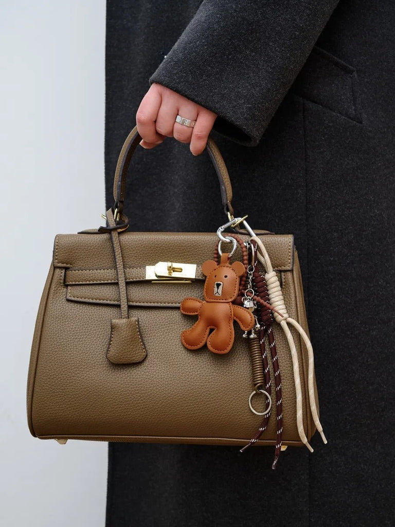 Porte - clés ours cuir, bijou de sac, mousqueton métal, corde tressée, accessoire fantaisie, modèle Moums - Marron
