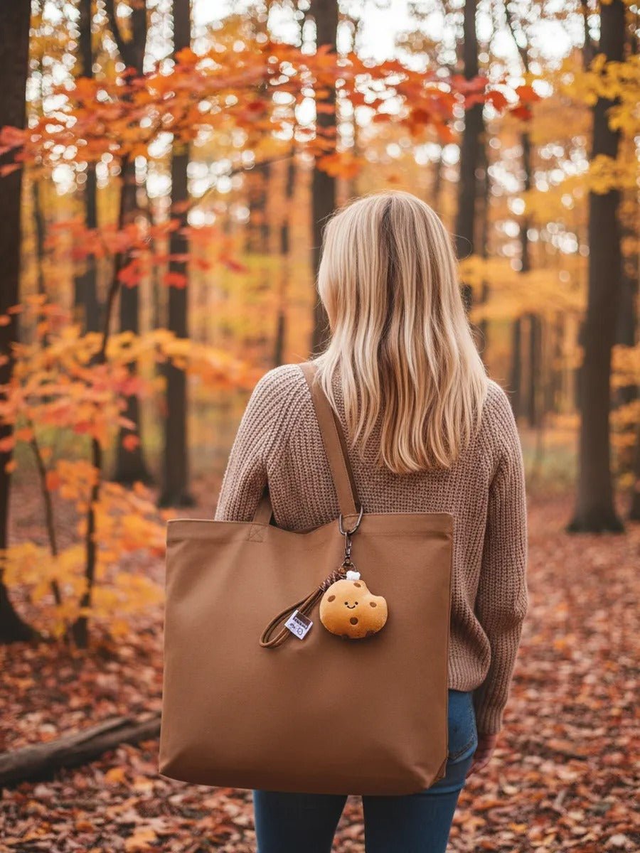 Porte - clés peluche, bijou de sac cookie, mini accessoire kawaii, décoration sac à dos, idée cadeau mignonne, modèle Cooka - Bijoux de sac - Marron