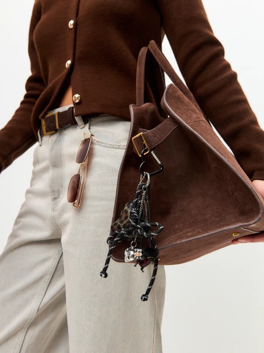 Porte - clés sac cœur léopard, bijou fantaisie, breloques peluche, nœud décoratif, attache mousqueton, modèle Savana - Noir