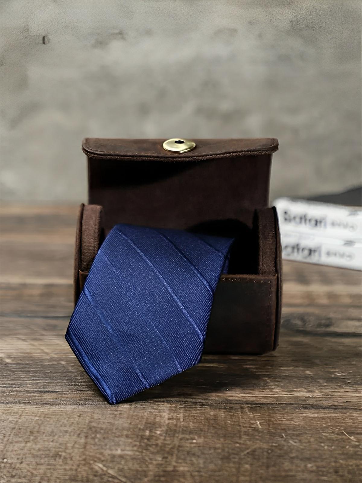 Porte cravate, en cuir, idéal pour voyager, modèle Olivien - Coffret - Café