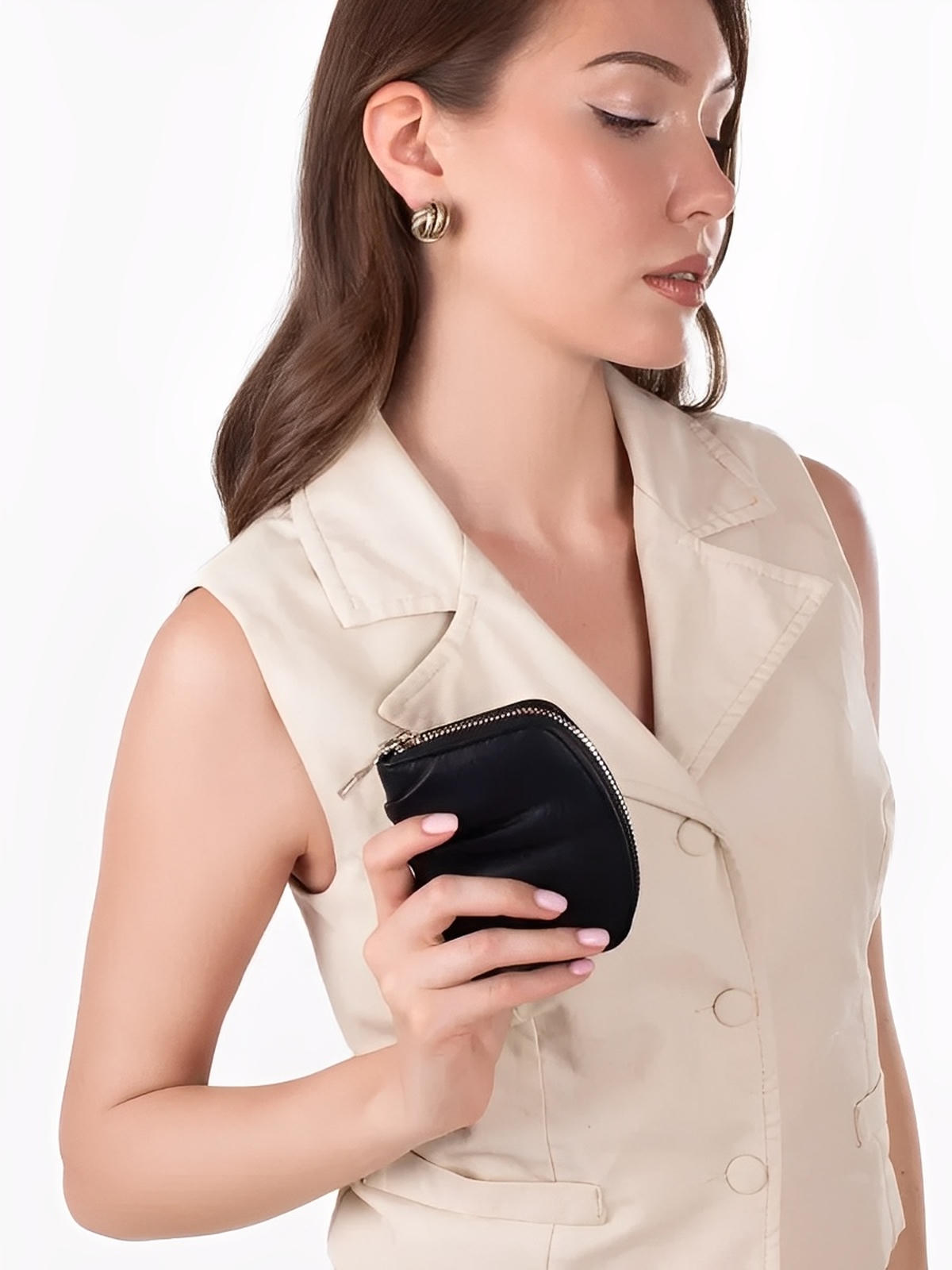 Portefeuille compact femme, fermeture zippée, simili vegan, petit format pratique, design plissé chic, modèle Simone - Porte - feuille - Noir