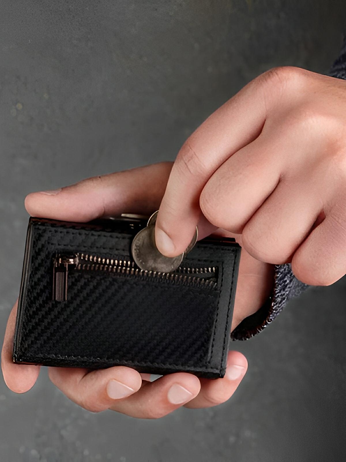 Portefeuille compact RFID, carte éjection automatique, en simili vegan, ultra - fin, modèle Basile - Porte - feuille - Carbone