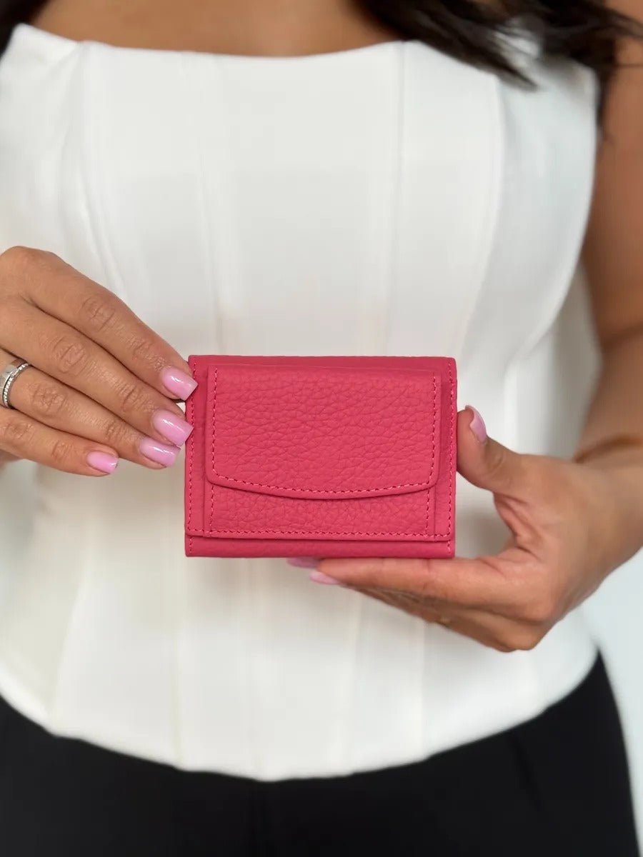 Portefeuille femme compact cuir grainé, protection RFID, porte - cartes pratique, format mini, porte - monnaie intégré, modèle Nadine - Porte - feuille - Fuschia