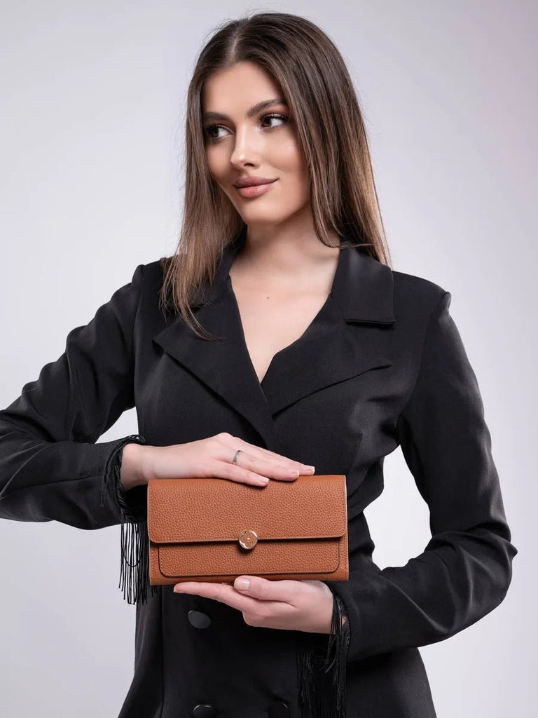 Portefeuille femme cuir, long format, bouton trèfle, multiples rangements, porte - cartes, porte - monnaie, modèle Armance - Porte - feuille - Marron