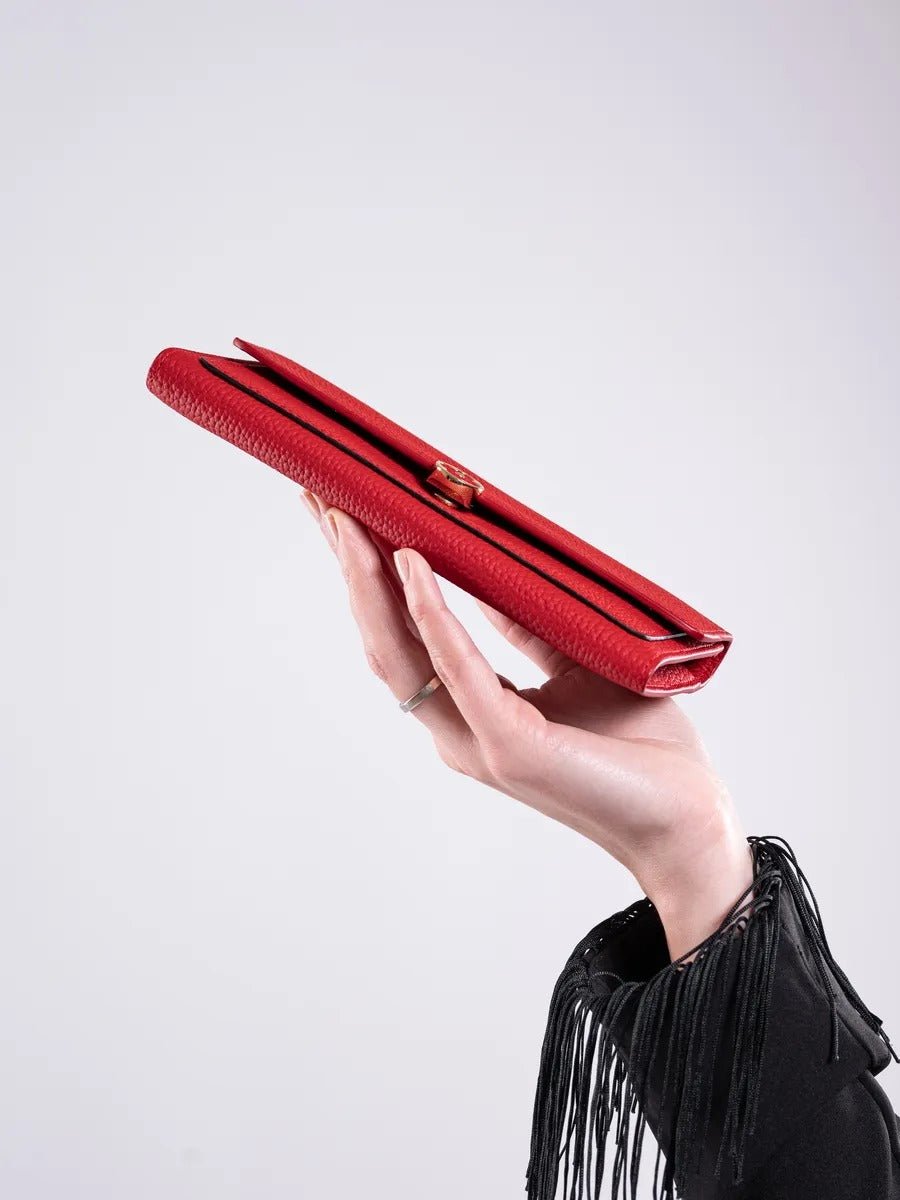 Portefeuille femme cuir, long format, bouton trèfle, multiples rangements, porte - cartes, porte - monnaie, modèle Armance - Porte - feuille - Rouge