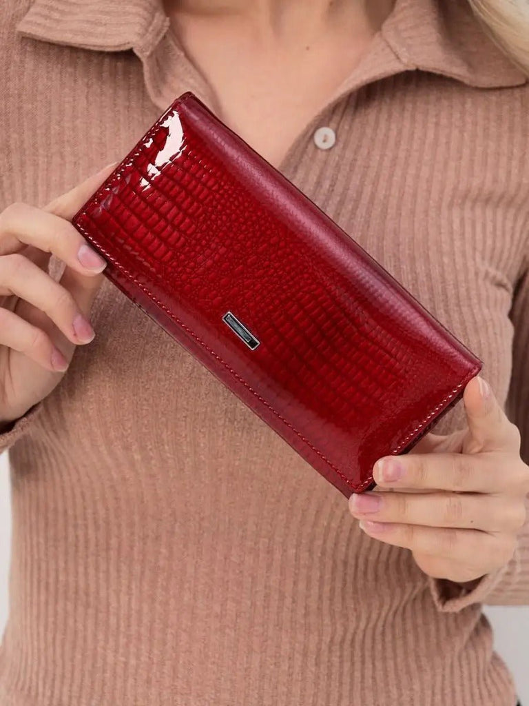 Portefeuille femme cuir verni aspect crocodile, grand format, fermeture aimantée, porte - monnaie intégré, multi - cartes, modèle Felicia - Porte - feuille - Rouge