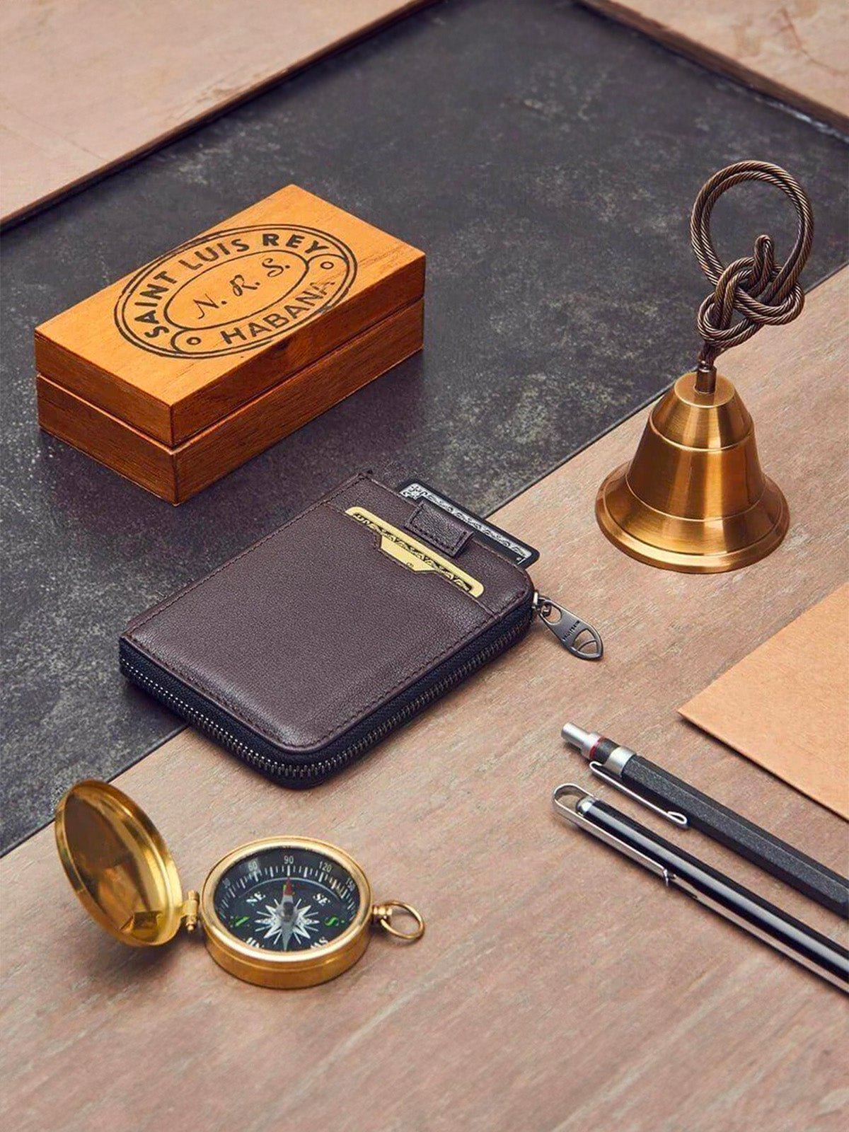 Portefeuille homme compact RFID, en simili vegan, zip intégral, tiroir cartes, format mince, pratique et moderne, modèle Ruino - Porte - feuille - Café