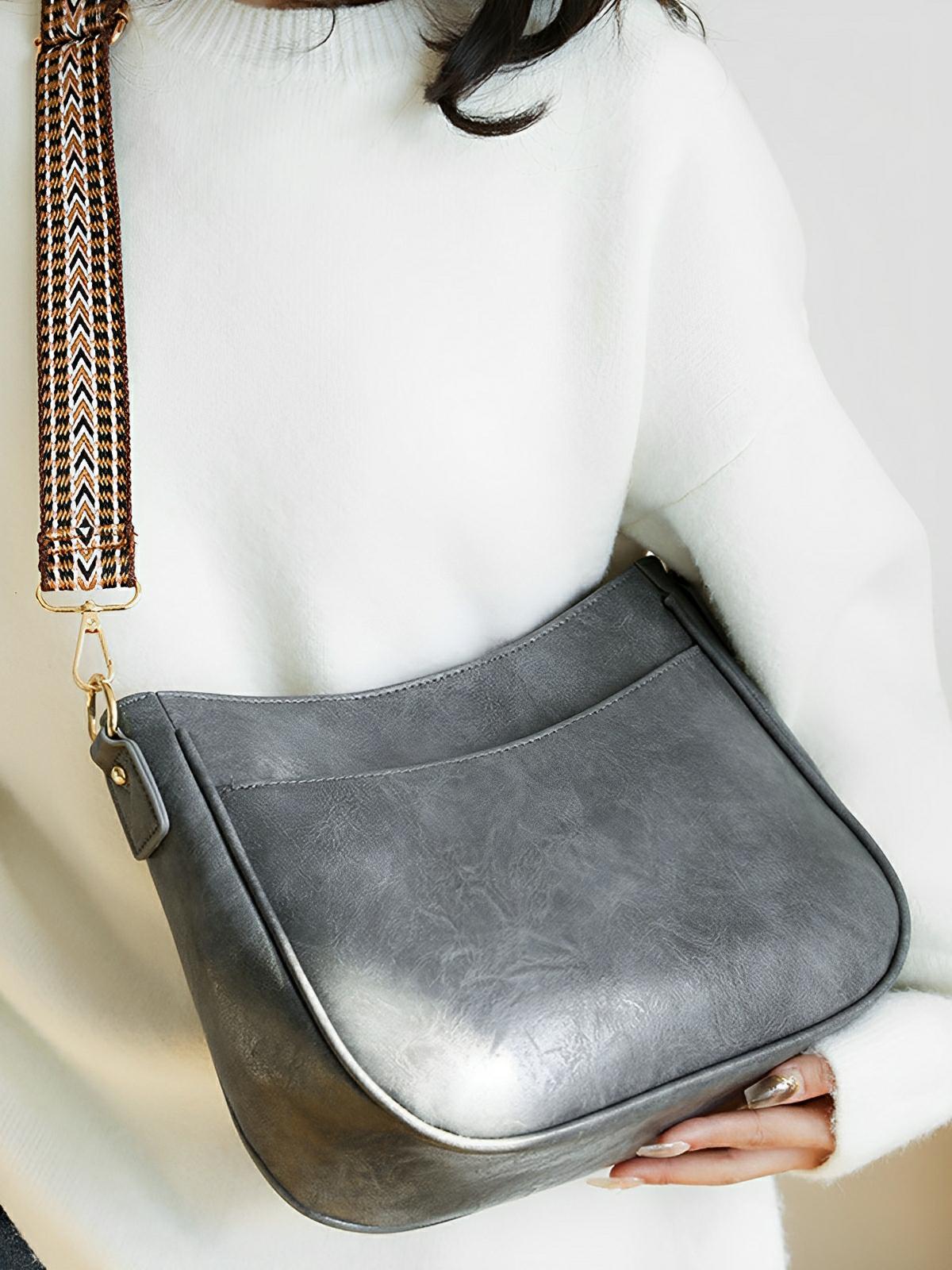 Sac à bandoulière femme, grand format, design rétro, simili vegan, sangle tressée, modèle Tiffany - Sac Bandoulière - Gris