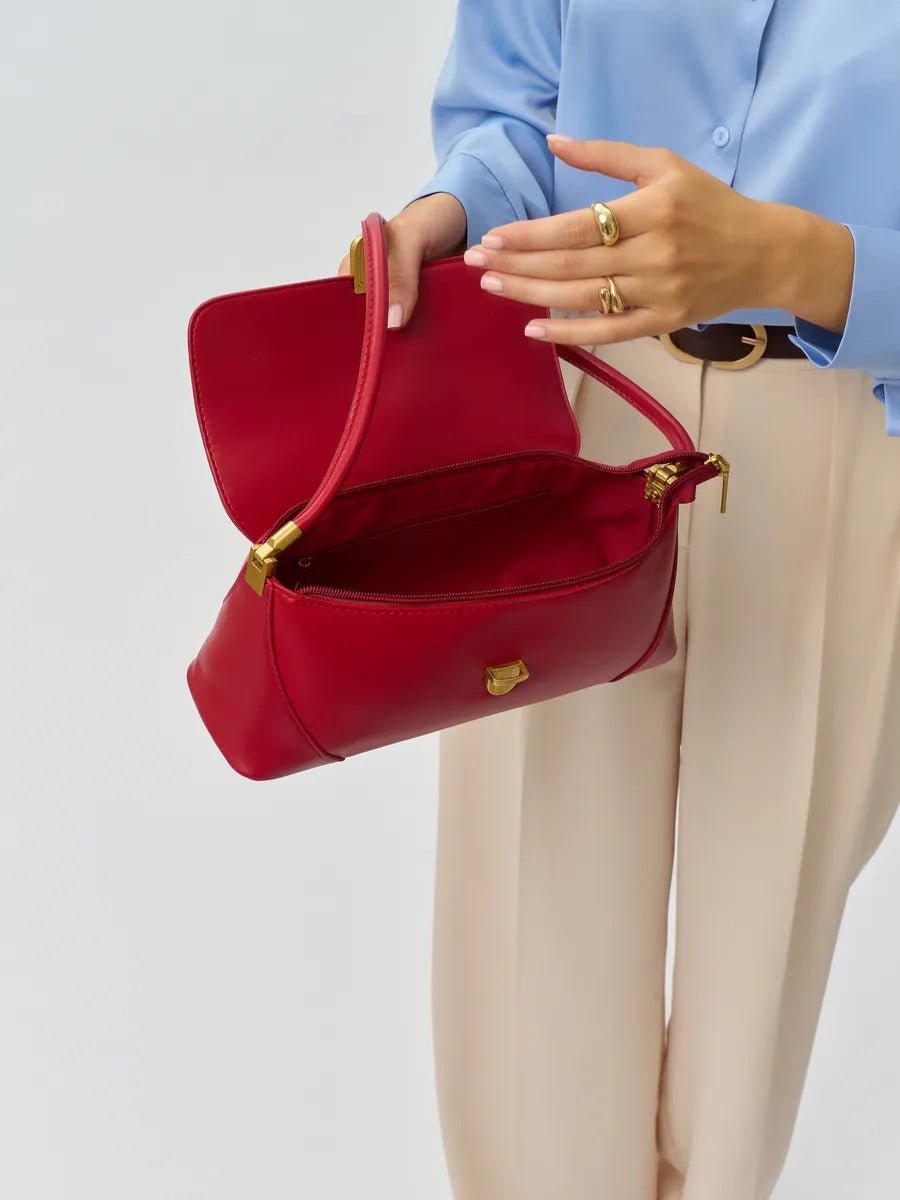 Sac à main baguette femme, sac bandoulière femme, sac épaule vintage, petit sac rigide, sac fermeture dorée, sac chic, modèle Ingrid - Sac à main - Rouge