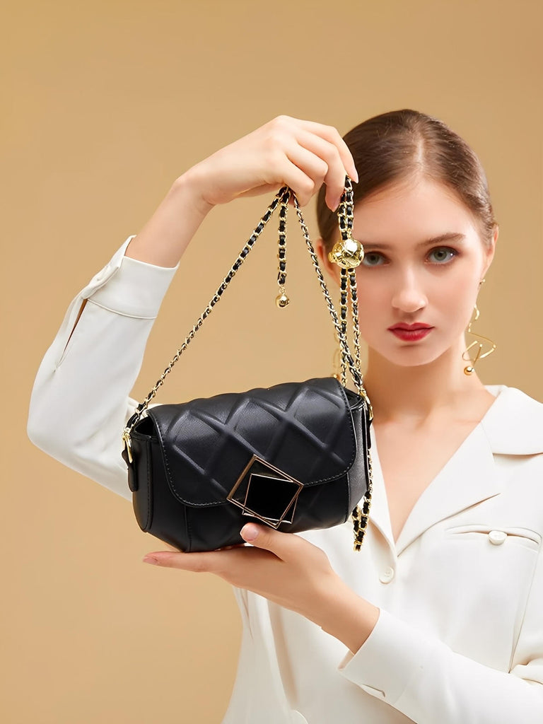 Sac à main bandoulière en cuir, chaîne dorée réglable, design géométrique, matelassé chic, sac femme noir ou blanc, modèle Junie - Sac à main - Noir