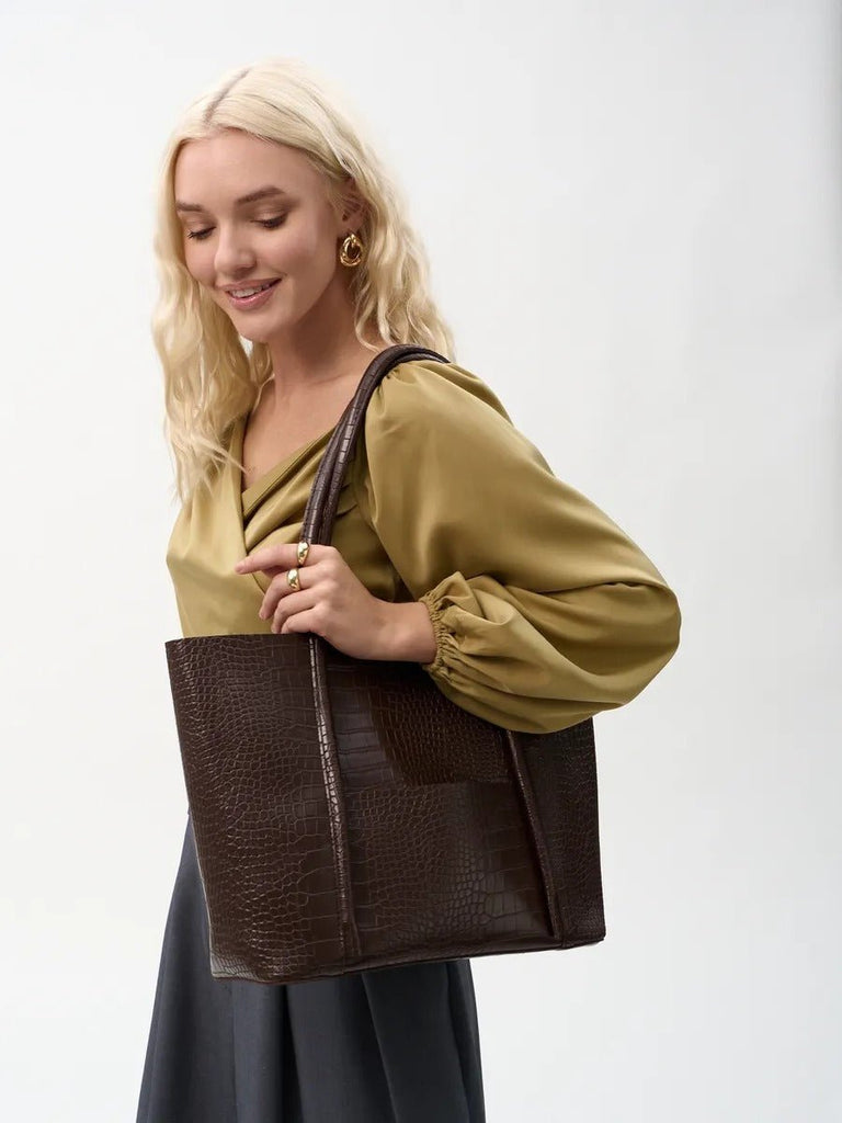 Sac à main cabas texturé, grand format, porté épaule, intérieur suédine, bouton magnétique, poche extérieure, modèle Placidie - Sac à main - Café