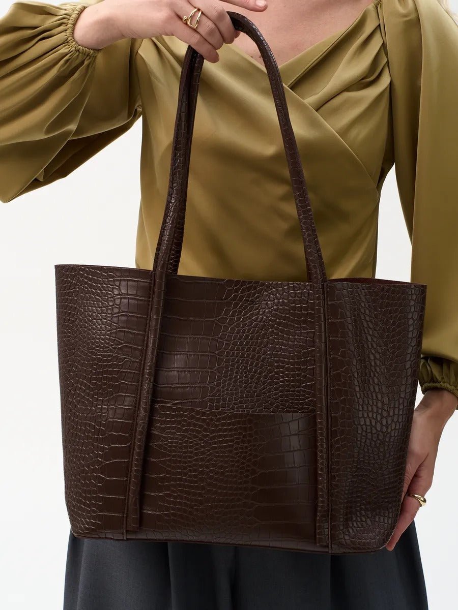 Sac à main cabas texturé, grand format, porté épaule, intérieur suédine, bouton magnétique, poche extérieure, modèle Placidie - Sac à main - Café