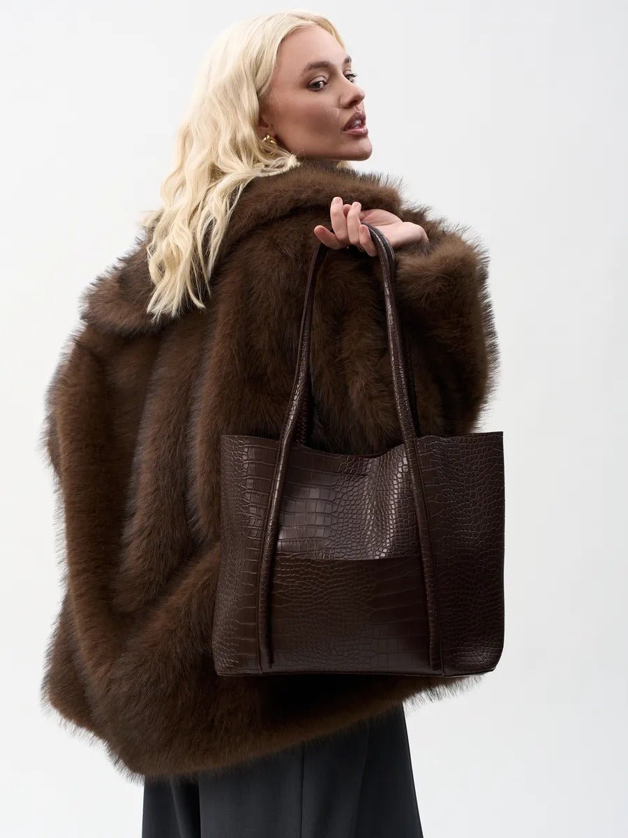 Sac à main cabas texturé, grand format, porté épaule, intérieur suédine, bouton magnétique, poche extérieure, modèle Placidie - Sac à main - Café