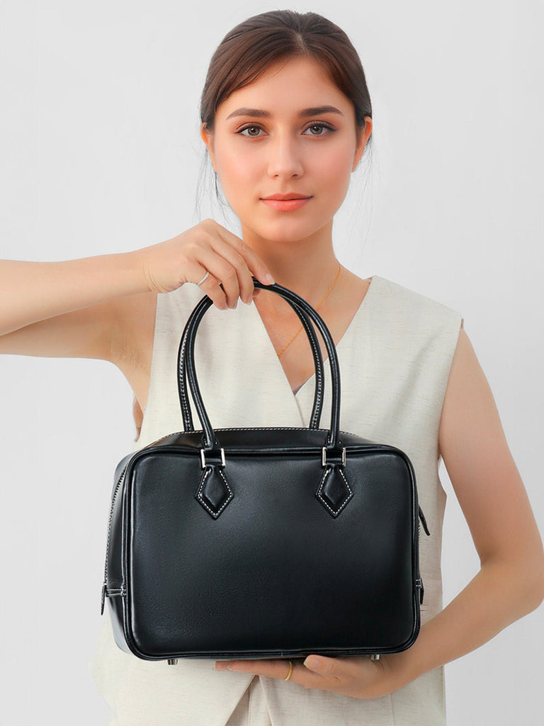 Sac à main cuir rigide femme, sac boston petite taille, sac bandoulière forme boxy, sac carré tendance, sac porté main chic, modèle Aure - Sac à main - Noir