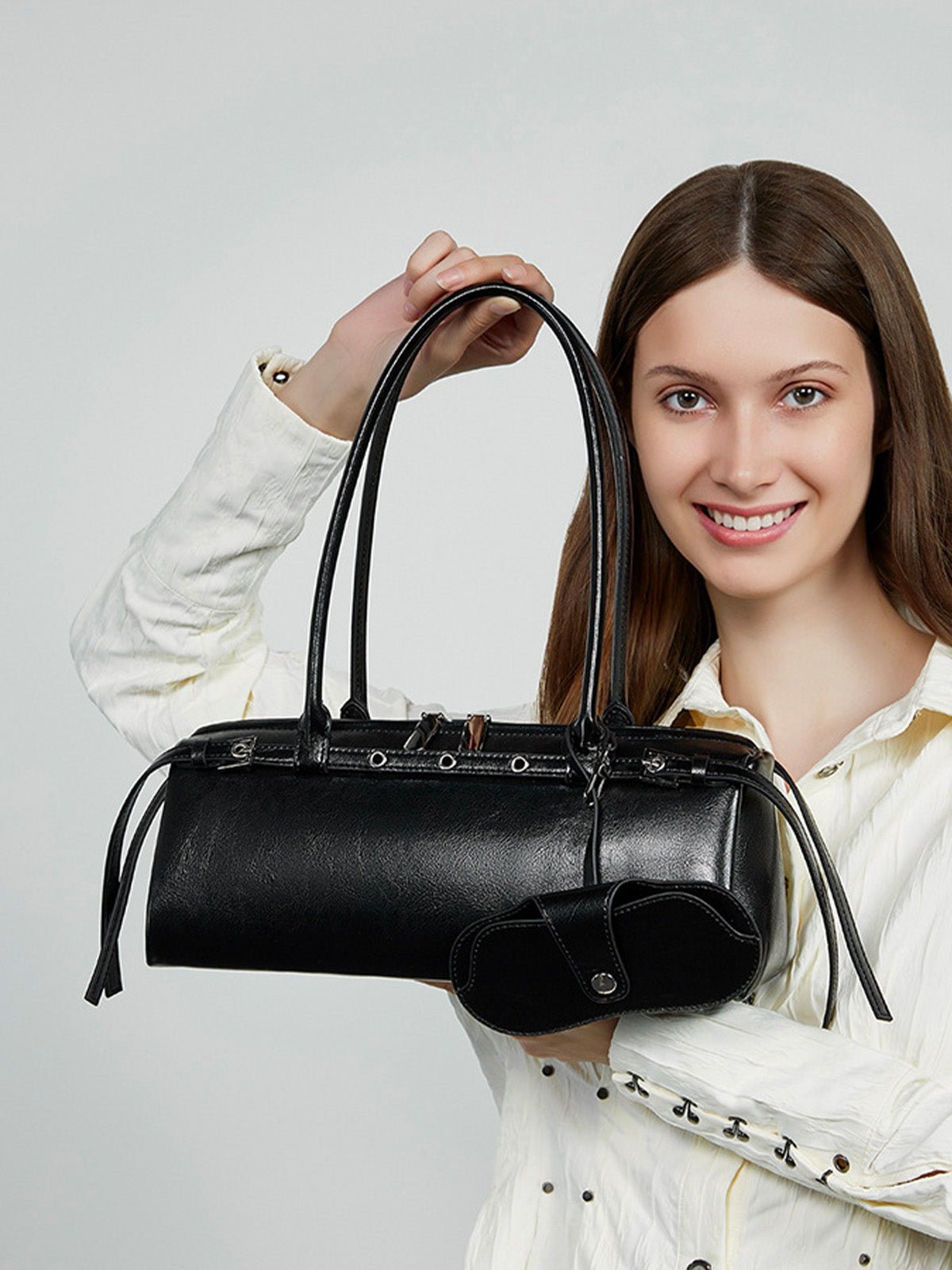 Sac à main en cuir femme, sac à main bandoulière épaule, sac baguette rétro tendance, grand format quotidien, poche extérieure pratique, modèle Isane - Sac à main - Noir