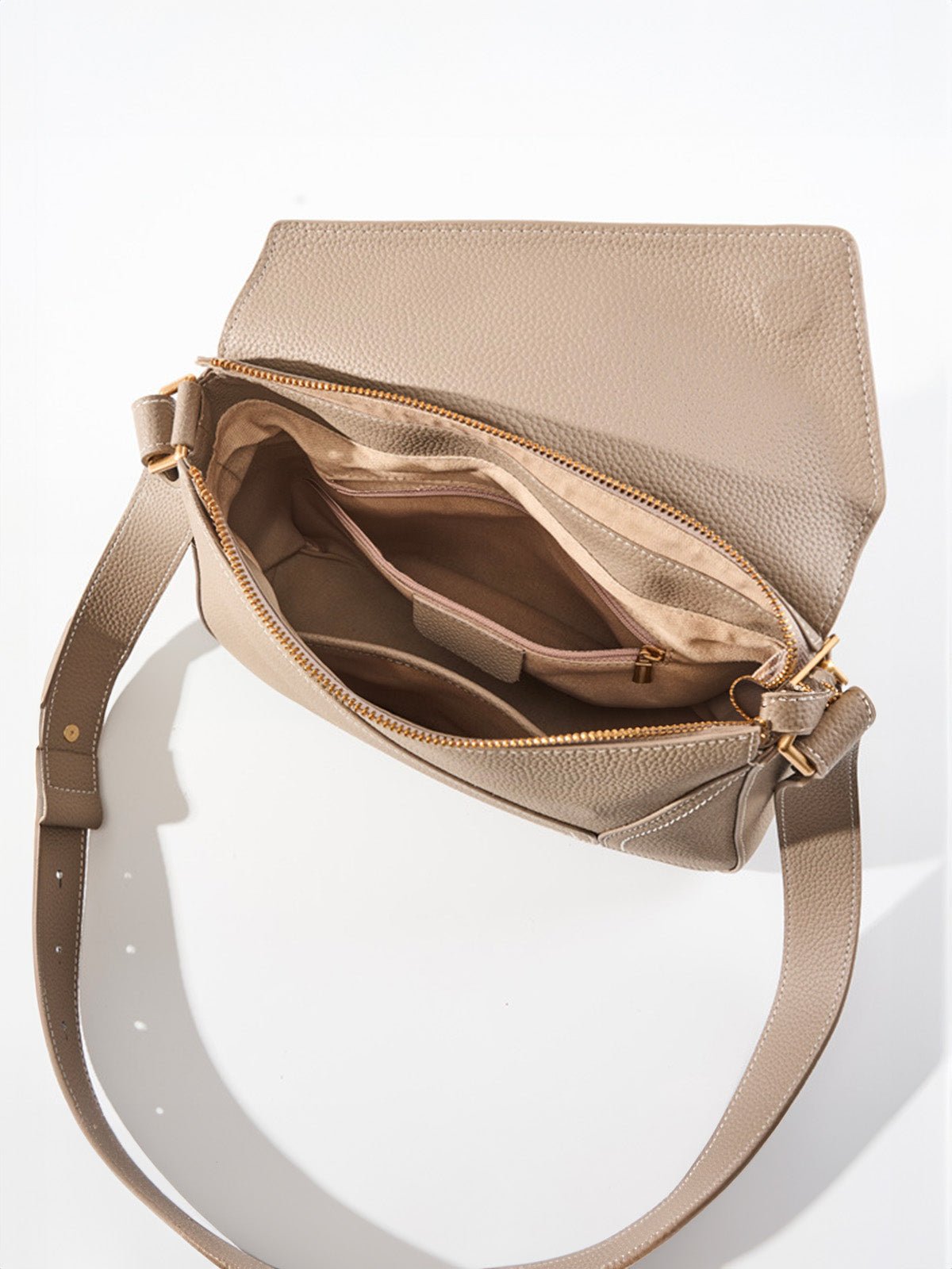 Sac à main en cuir femme, sac porté épaule, sac porté main, idéal pour le quotidien, sac à rabat chic, sac de ville spacieux, modèle Bérisse - Sac à main - Beige