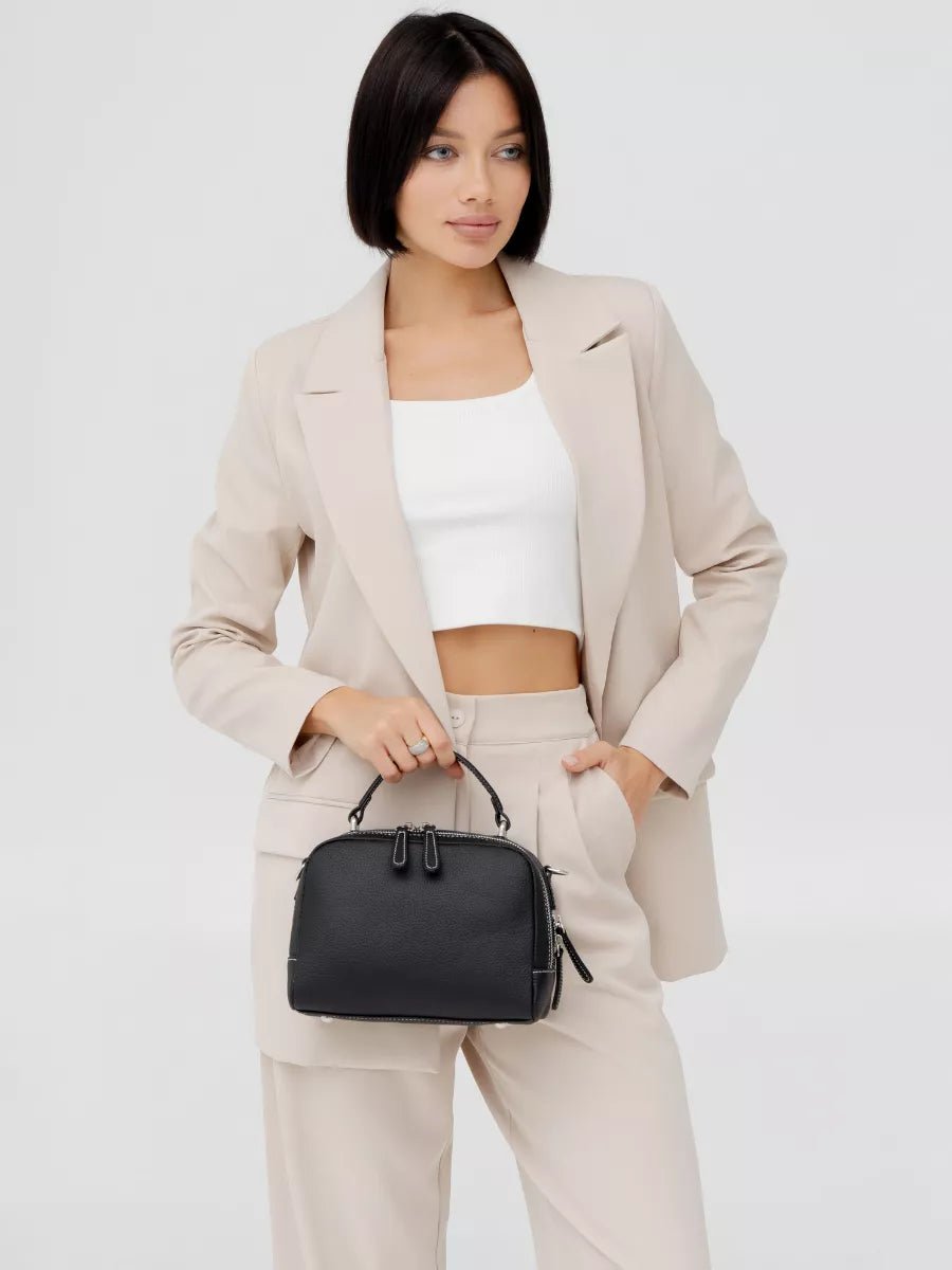 Sac à main en cuir, petit format rigide, bandoulière réglable, compartiments zippés, style urbain, modèle Gravine - Sac à main - Noir