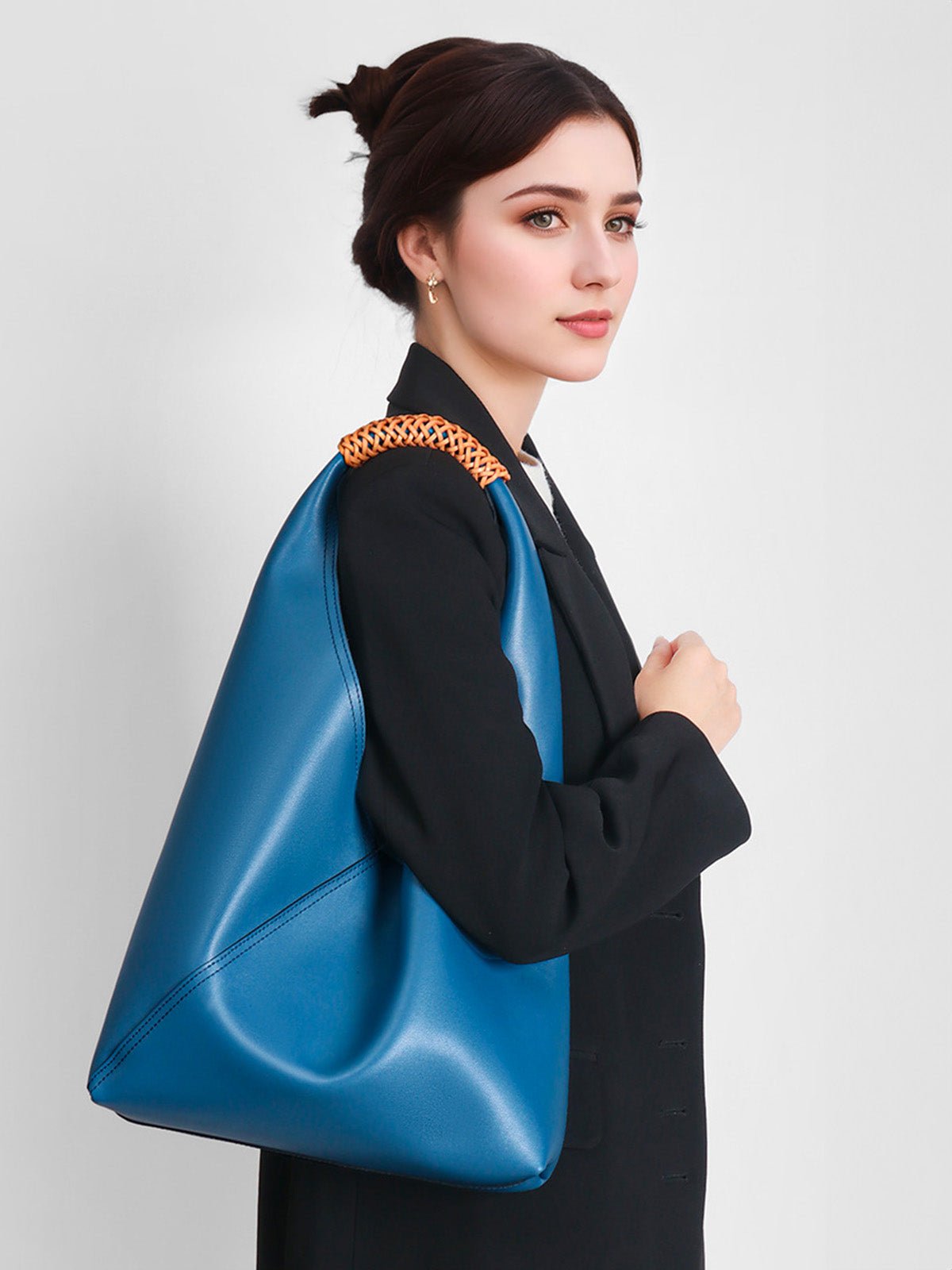 Sac à main femme cuir souple, grand sac seau, hobo porté épaule, sac tressé tendance, sac cabas grande capacité, sac moderne y2k, modèle Tisao - Sac à main - Bleu