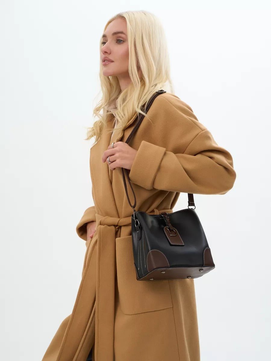 Sac à main femme "D" brillant métallisé, sac bandoulière, format seau, spacieux et organisé, idéal quotidien, modèle Djonia - Sac à main - Noir