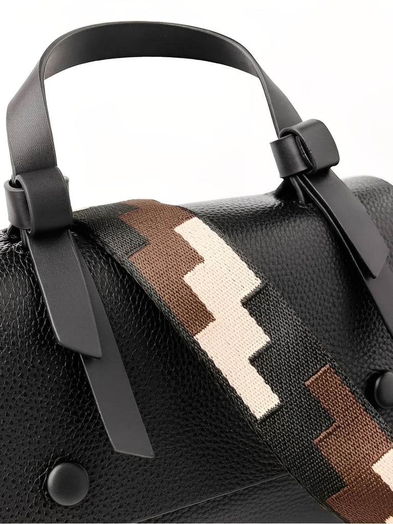 Sac à main femme en cuir, sac bandoulière tendance, petit sac porté main, chic et moderne, modèle Parvati - Sac à main - Noir