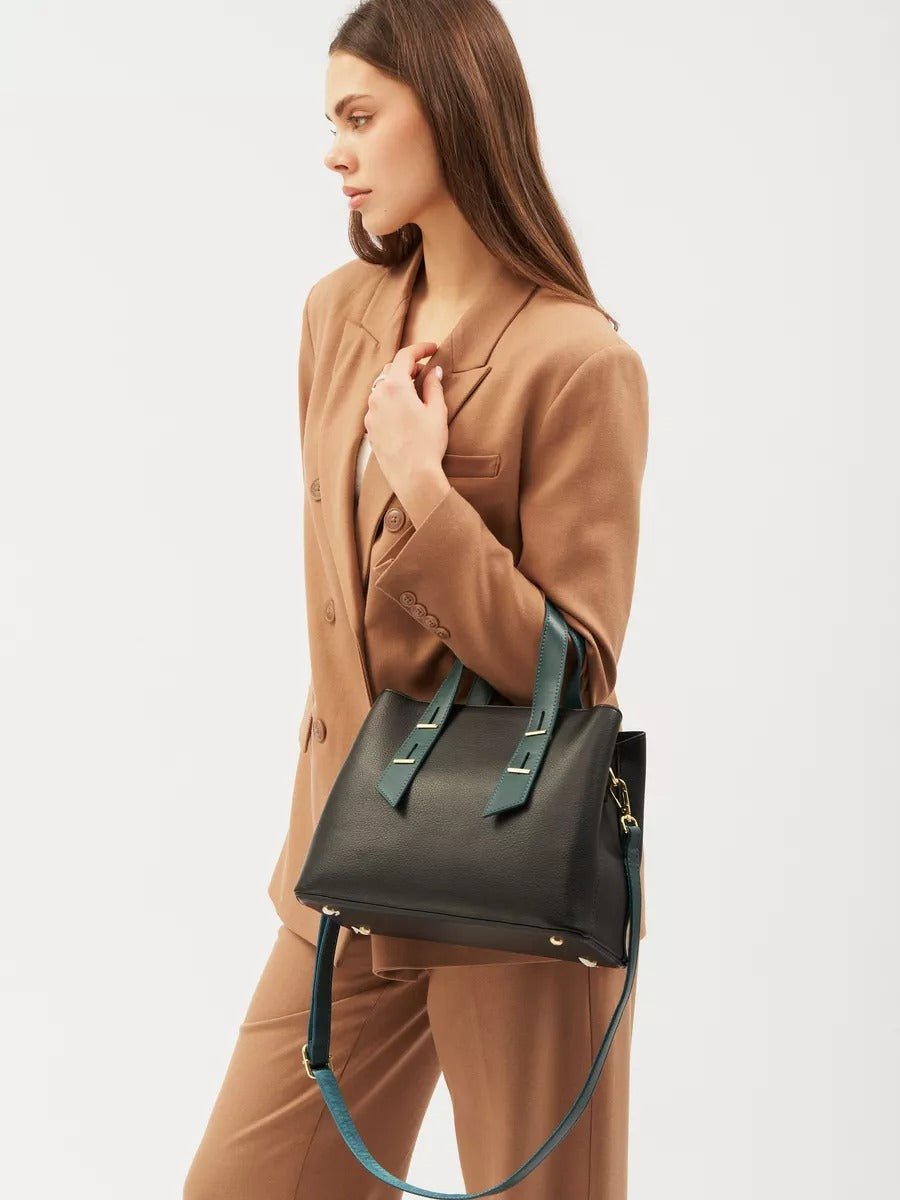 Sac à main femme, sac bandoulière, sac trapèze, moyen format, PU lisse, anse contrastée, sac chic ville, modèle Agapite - Sac à main - Noir