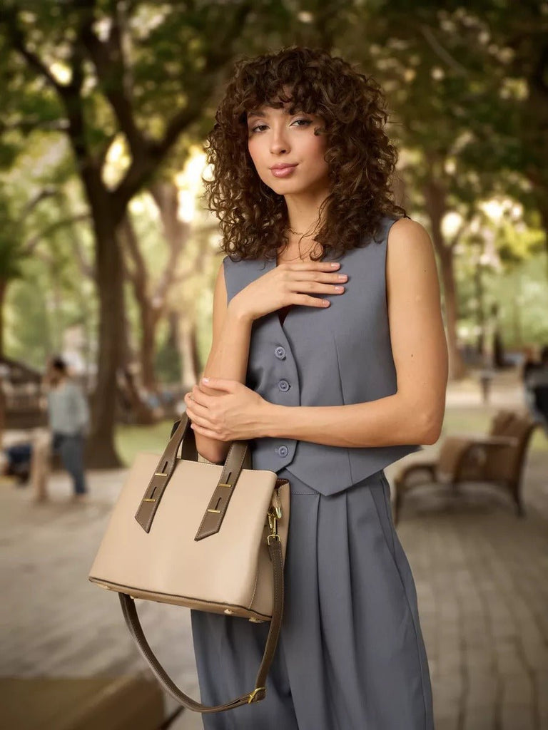 Sac à main femme, sac bandoulière, sac trapèze, moyen format, PU lisse, anse contrastée, sac chic ville, modèle Agapite - Sac à main - Gris