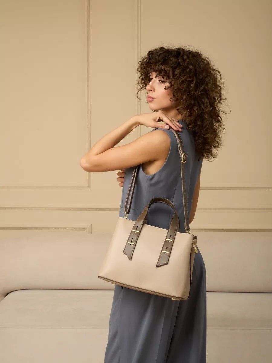 Sac à main femme, sac bandoulière, sac trapèze, moyen format, PU lisse, anse contrastée, sac chic ville, modèle Agapite - Sac à main - Gris