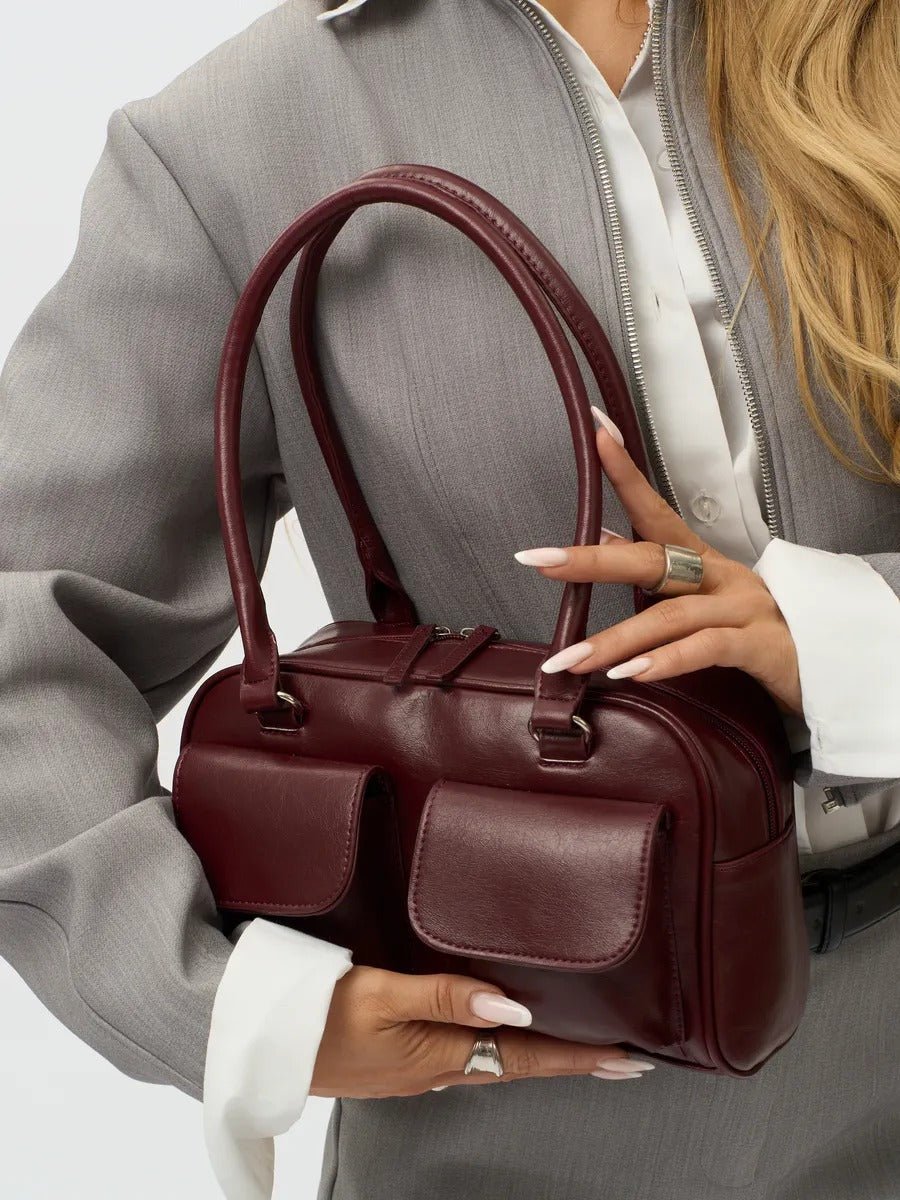 Sac à main, forme rectangulaire, avec poches frontales, simili vegan lisse, porté épaule ou main, chic soirée, modèle Syre - Sac à main - Bordeaux