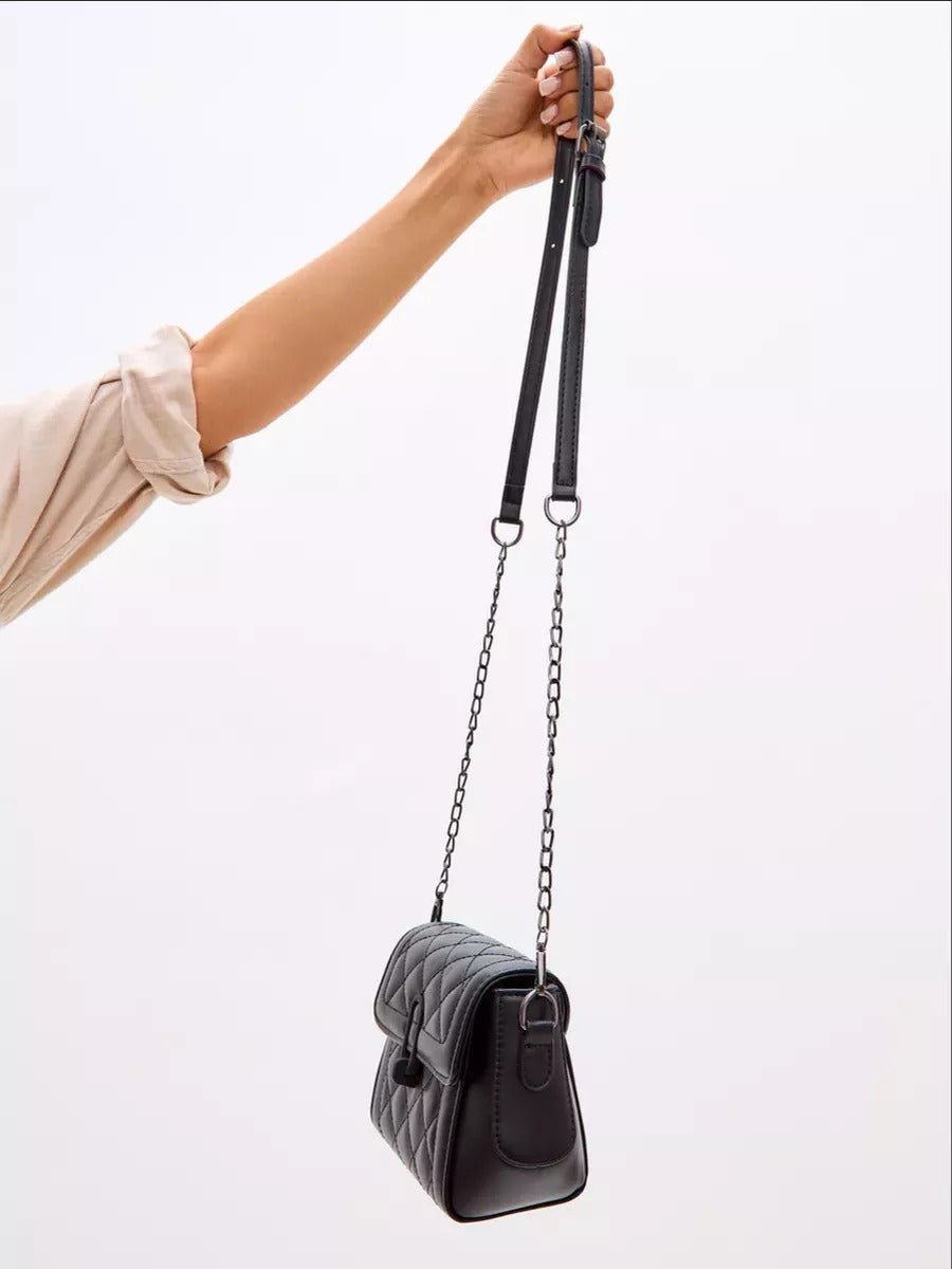 Sac à main matelassé femme, chaîne métal, porté épaule, simili vegan, style tendance, fermeture sécurisée, modèle Lucresse - Sac à main - Noir