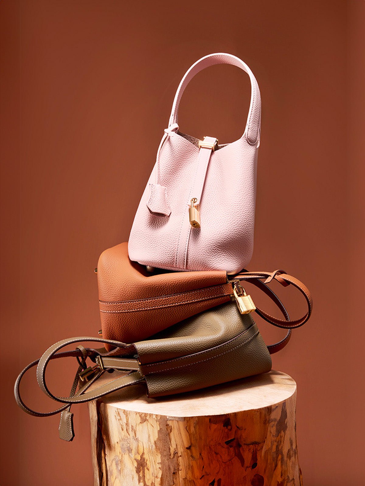 Sac à main seau en cuir, sac main femme, cabas luxe quotidien, sac cadenas, sac mode chic, modèle Elcia - Sac à main - Blanc