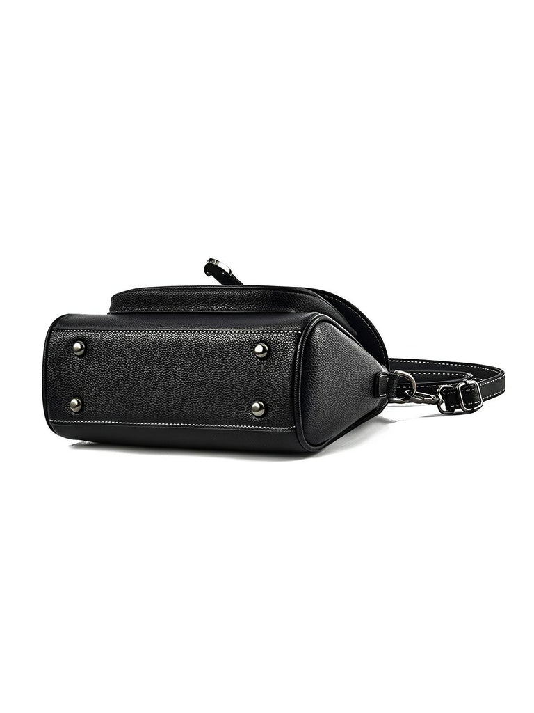 Sac à main tendance femme, porté épaule ou main, simili vegan, format compact, modèle Cassandra - Sac à main - Noir