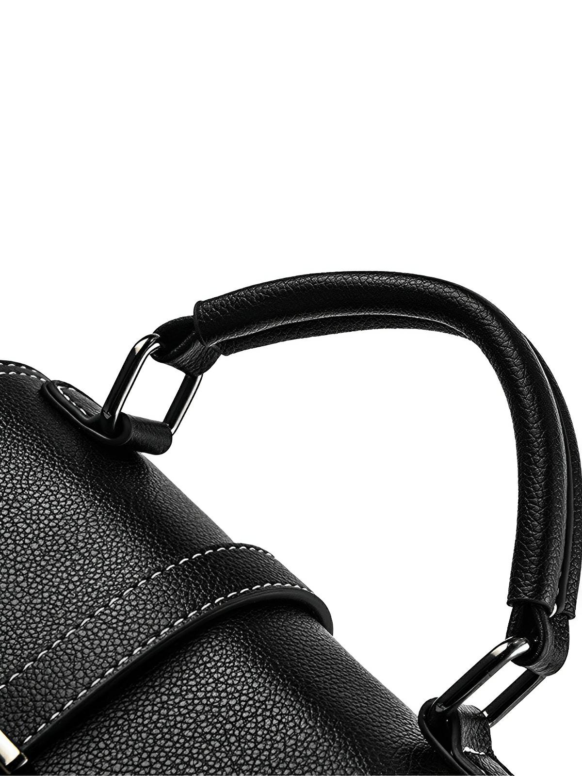 Sac à main tendance femme, porté épaule ou main, simili vegan, format compact, modèle Cassandra - Sac à main - Noir
