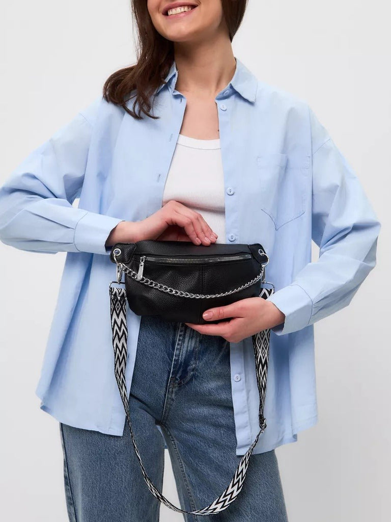 Sac banane femme simili vegan grainé, bandoulière réglable, chaîne métal, pochette zippée, sac porté épaule, modèle Hawise - Sacoche - Noir